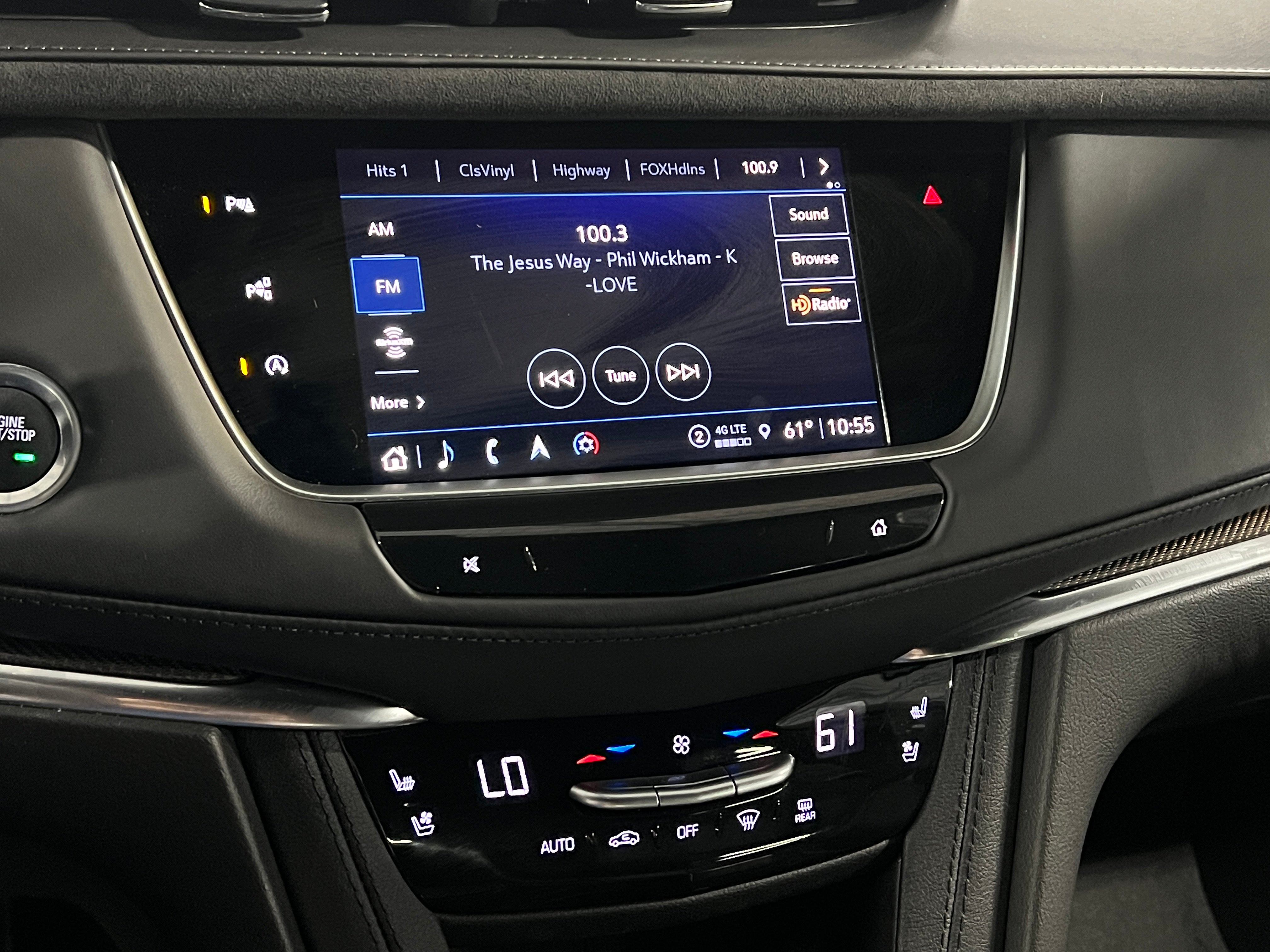2024 Cadillac XT5 Sport 3
