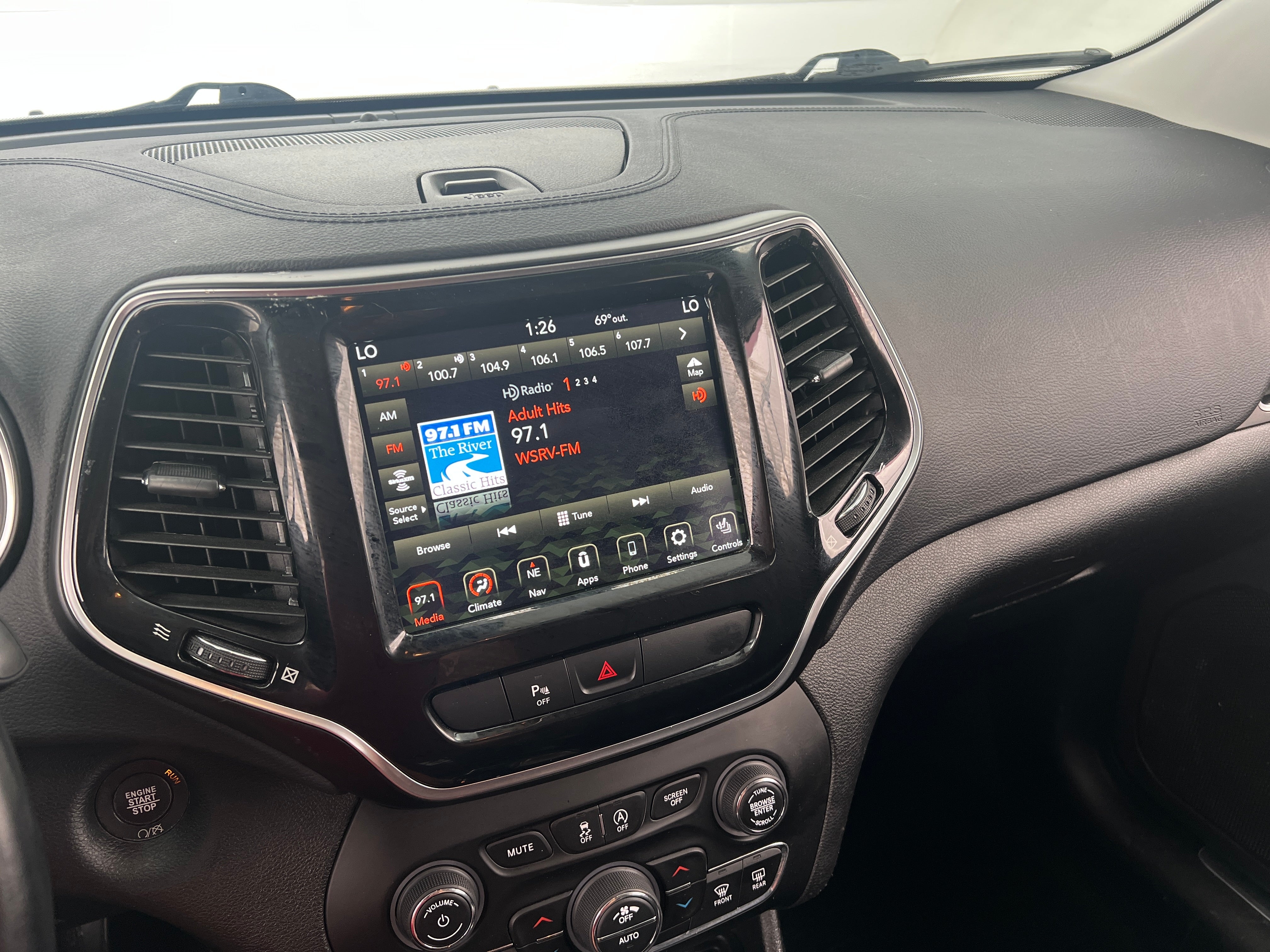 2020 Jeep Cherokee Limited Edition 3