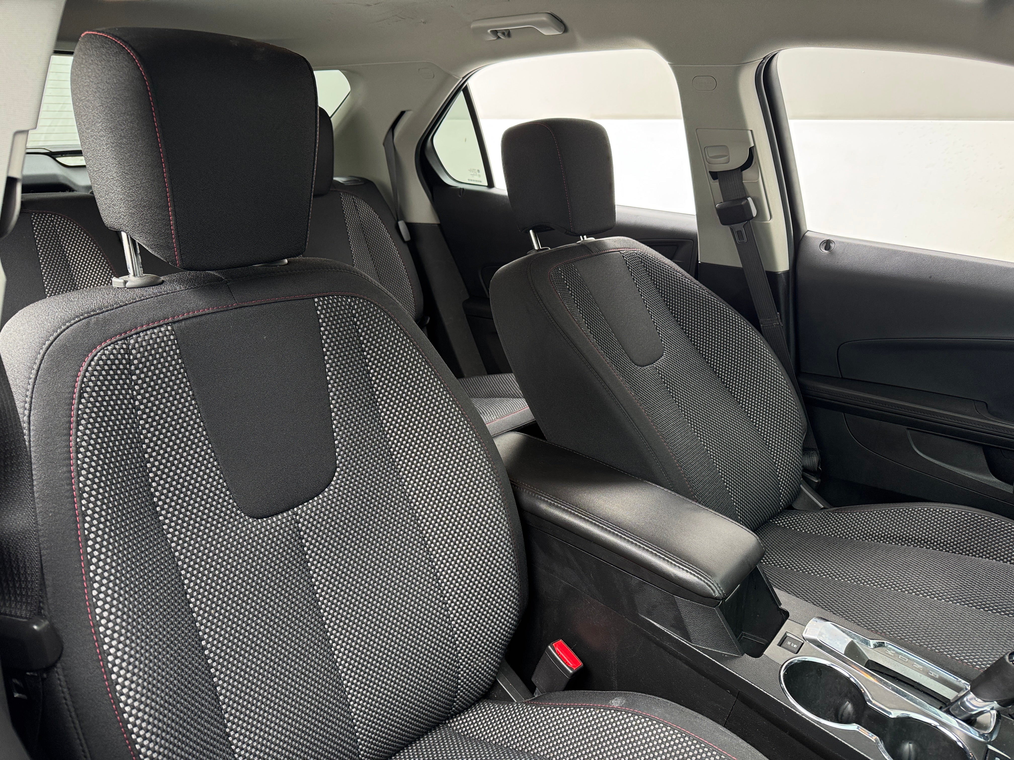2017 Chevrolet Equinox LT 2