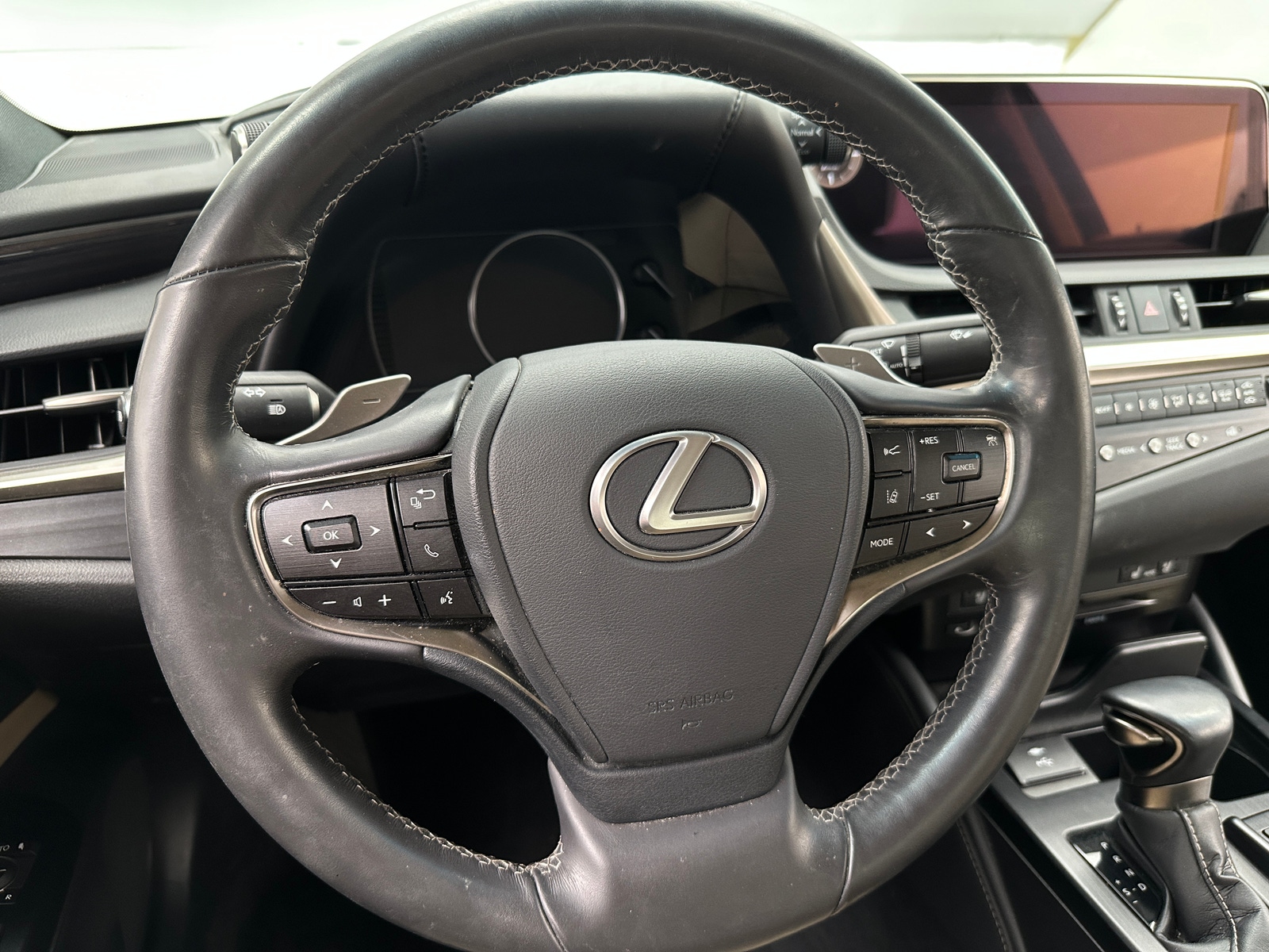 Thumbnail: 2021 Lexus ES - 5