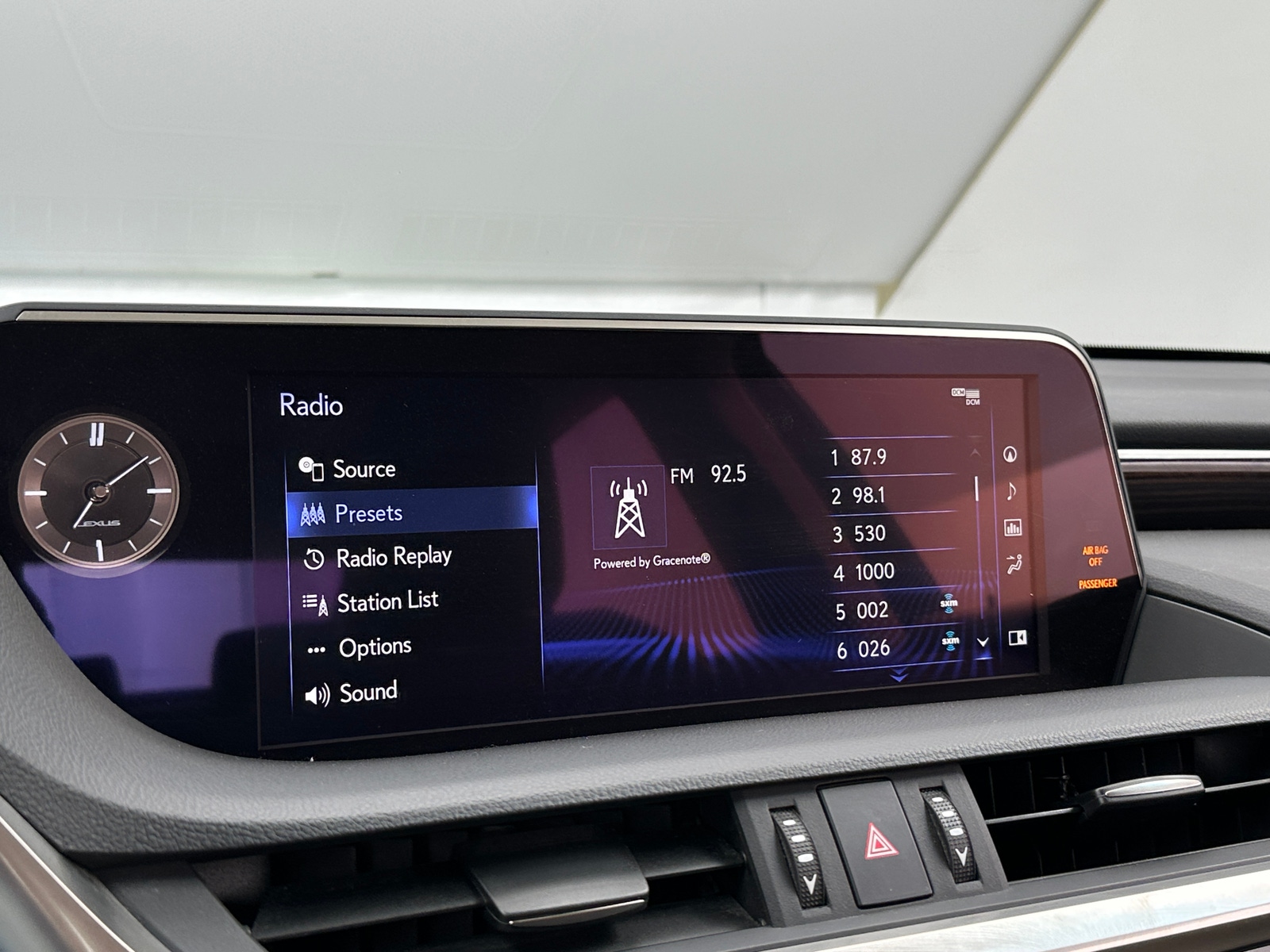 Thumbnail: 2021 Lexus ES - 4