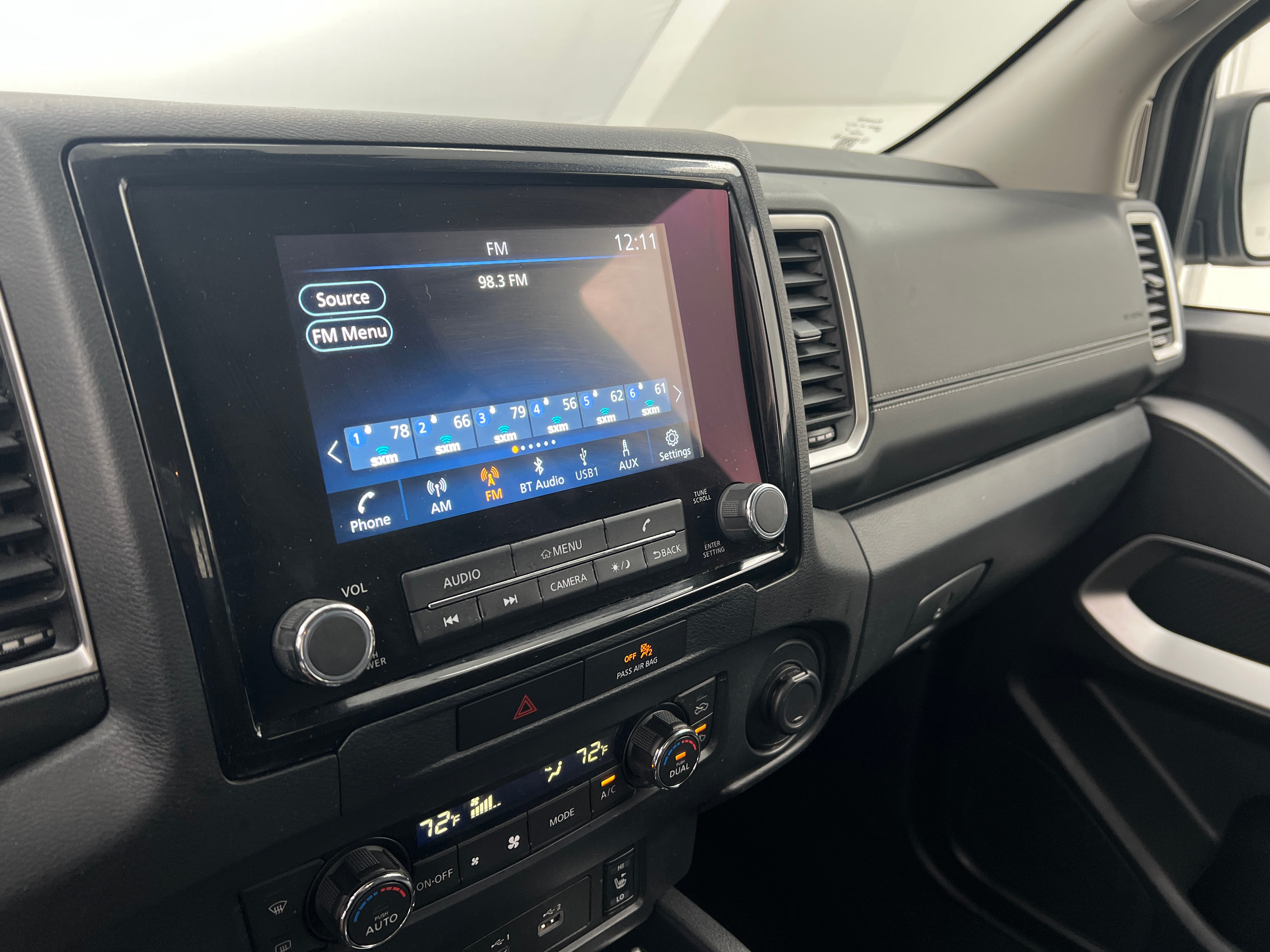 2022 Nissan Frontier SV 4