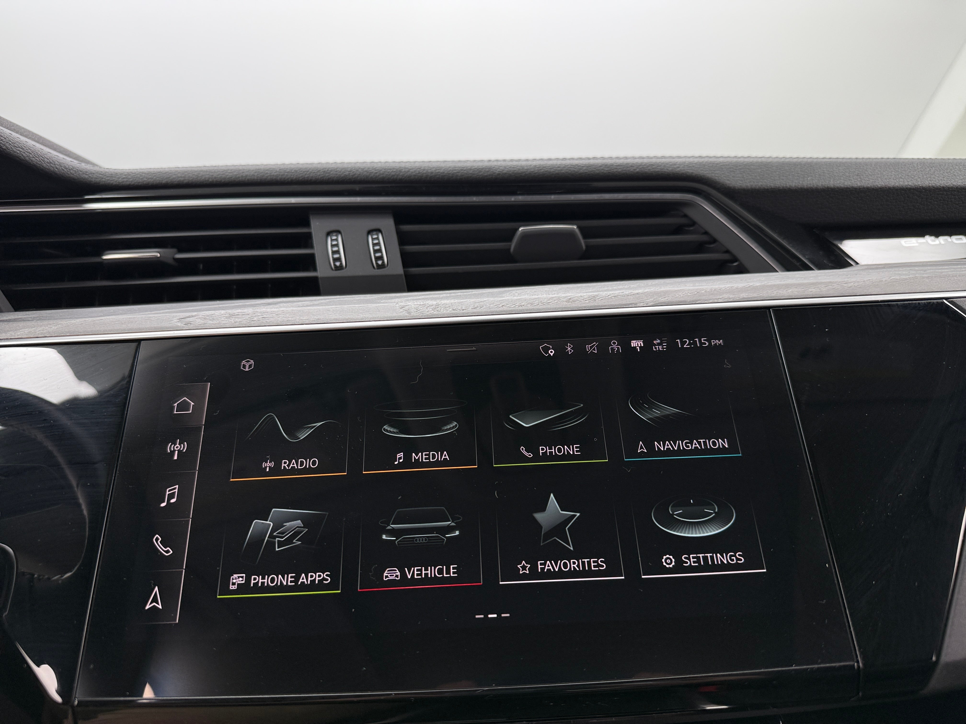 2021 Audi e-tron S Premium Plus 3
