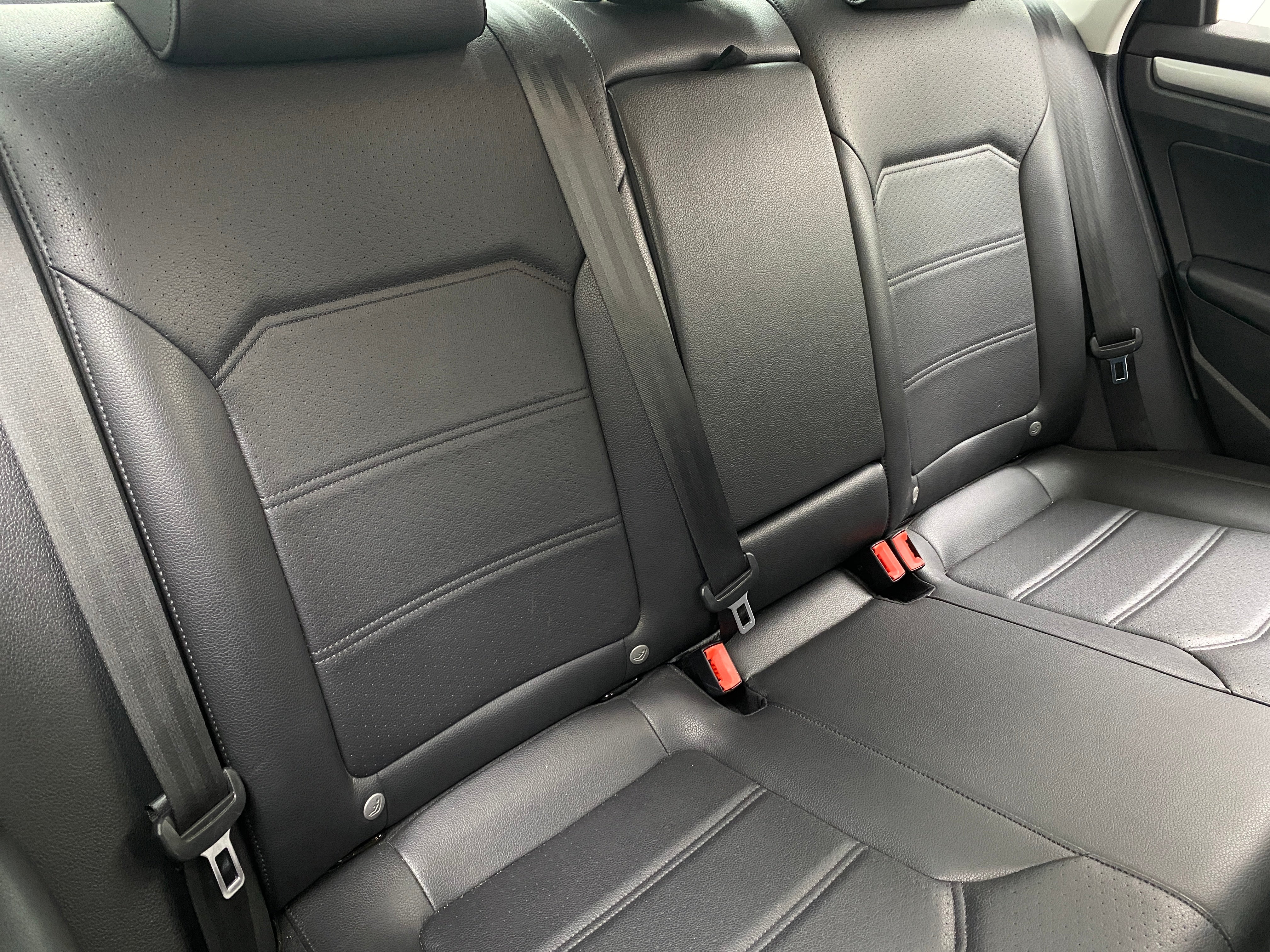 2015 Volkswagen Passat Wolfsburg Edition 5