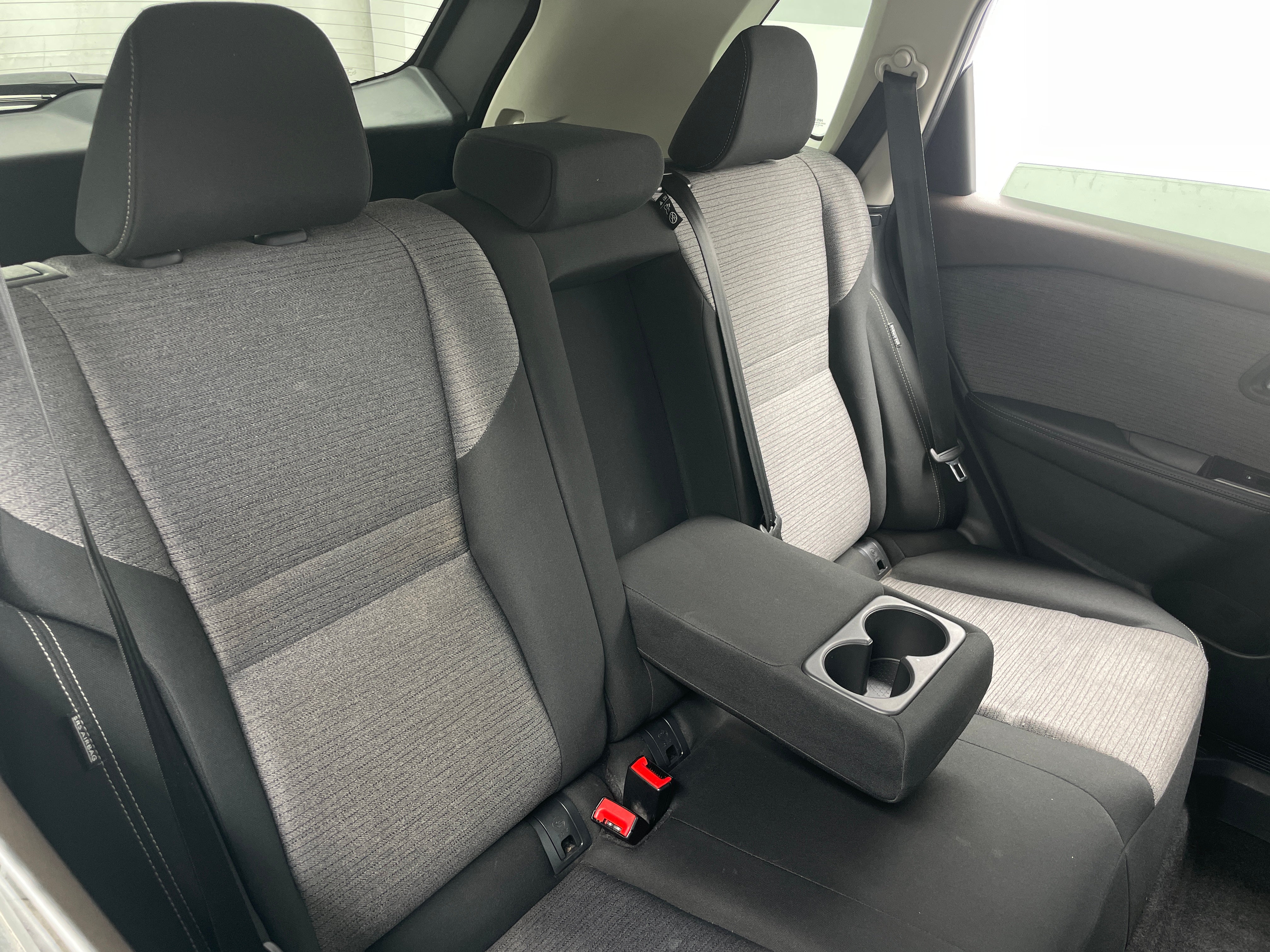 2023 Nissan Rogue SV 6