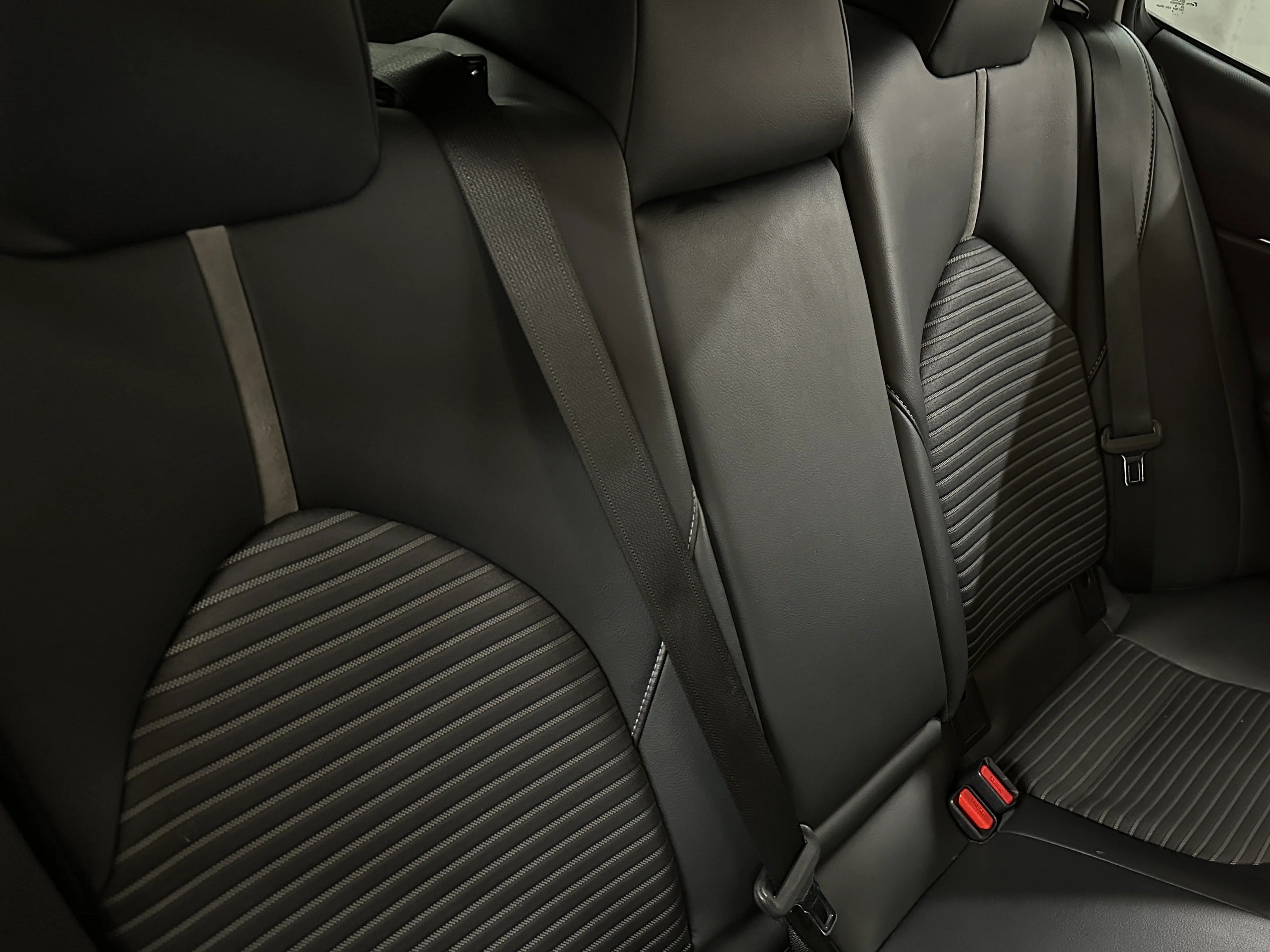 2019 Toyota Camry SE 5