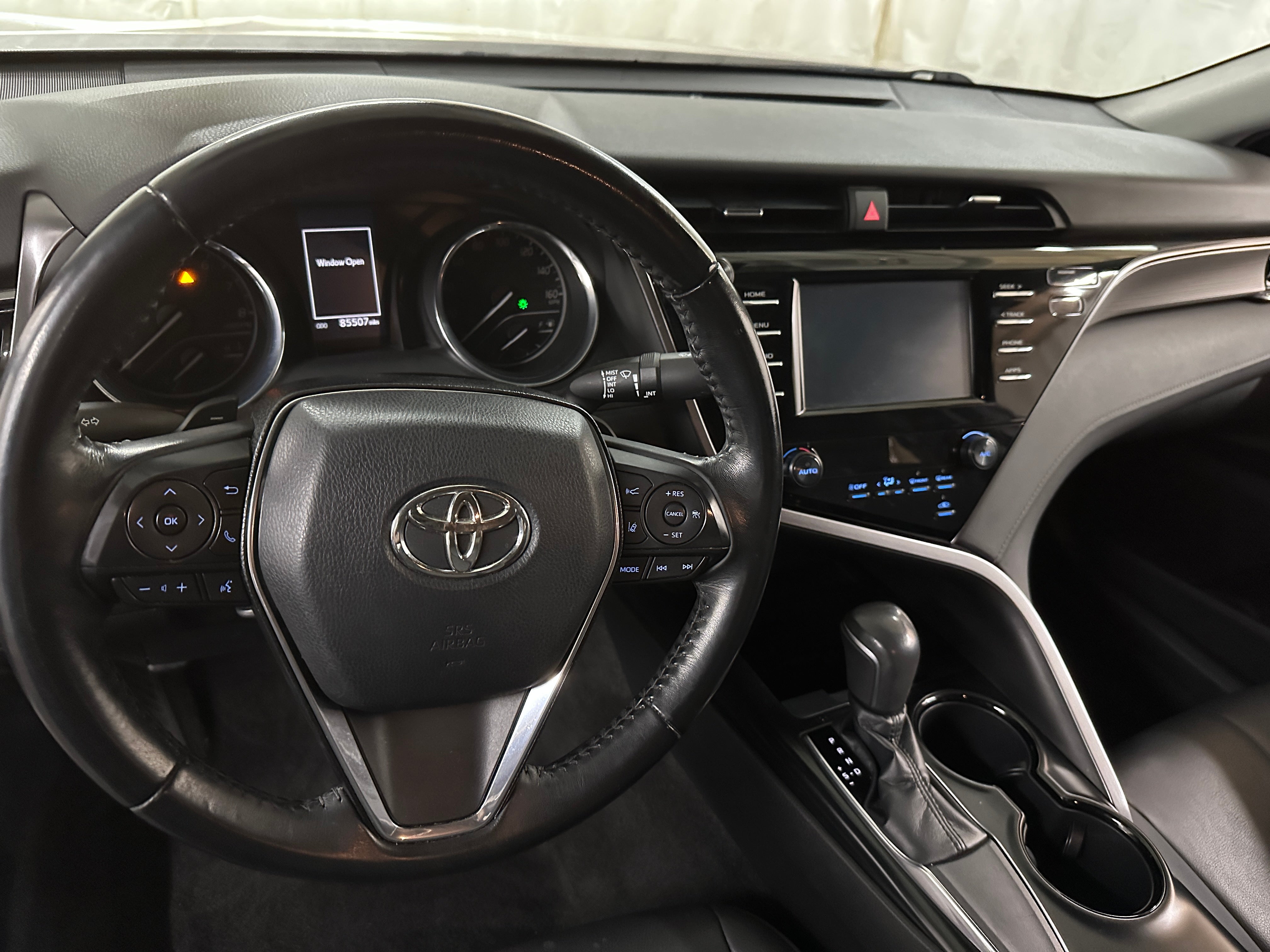 2019 Toyota Camry SE 2