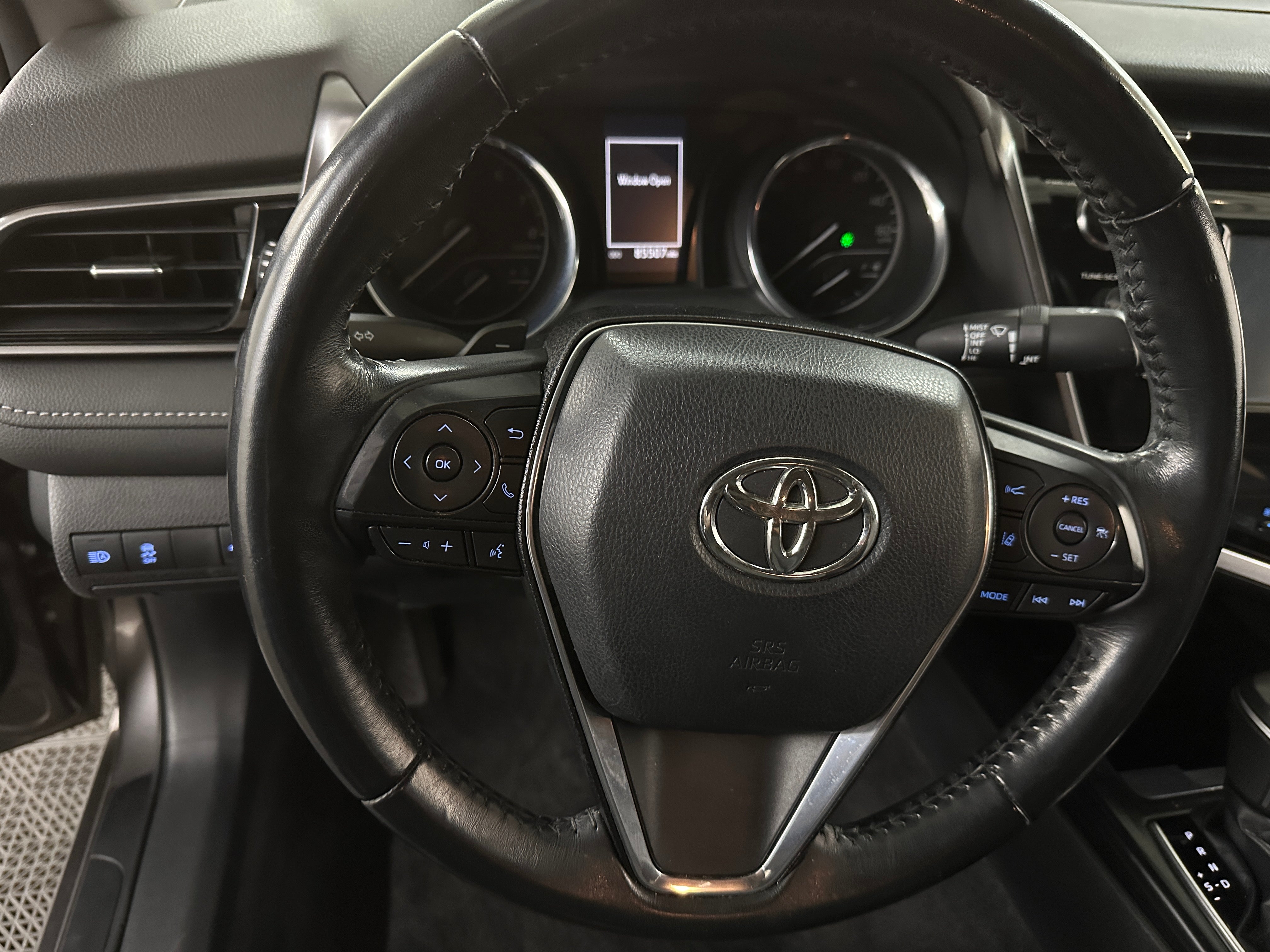 2019 Toyota Camry SE 4