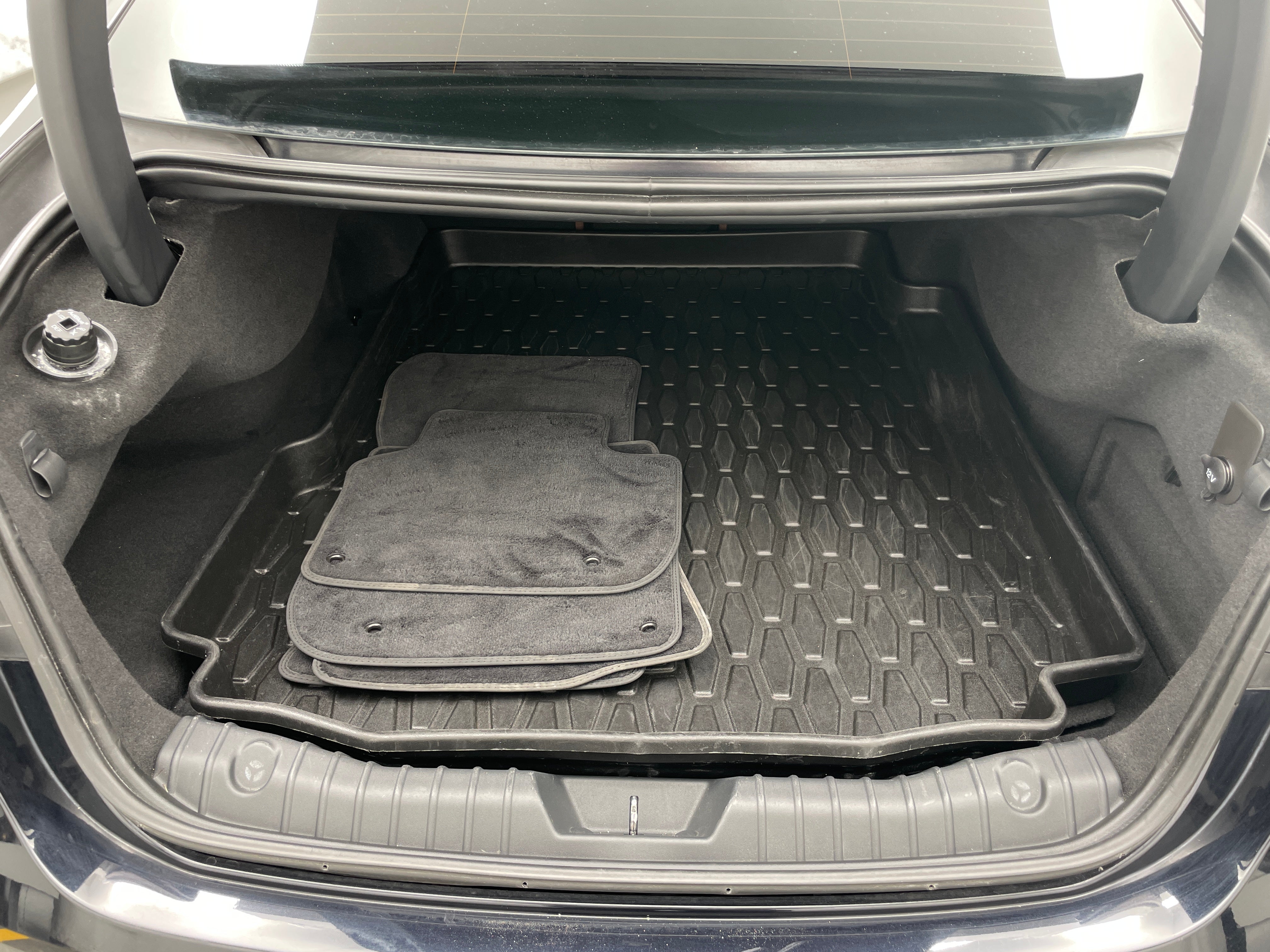 2017 Jaguar XF Portfolio 6