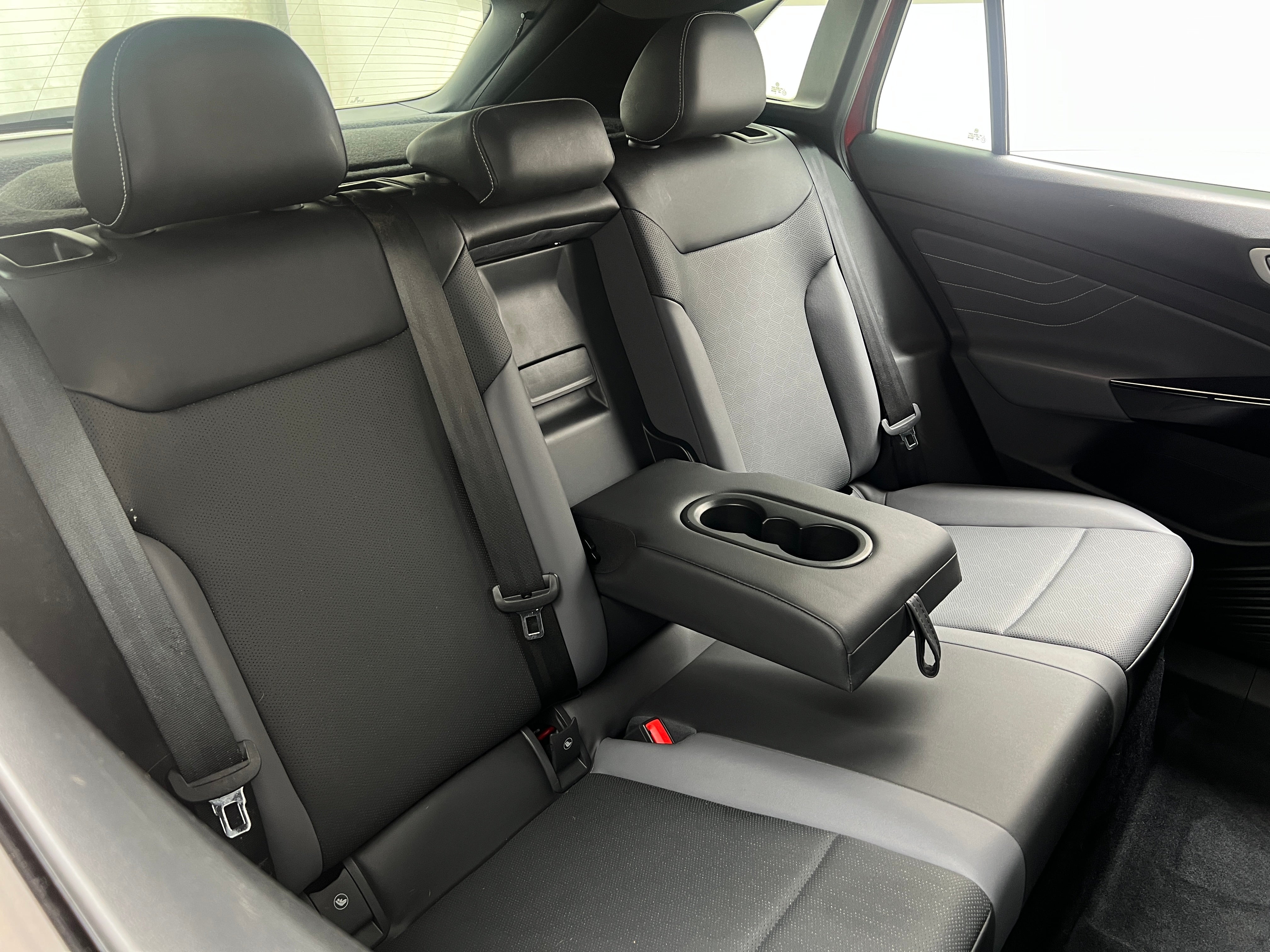 2023 Volkswagen ID.4 Pro S 5