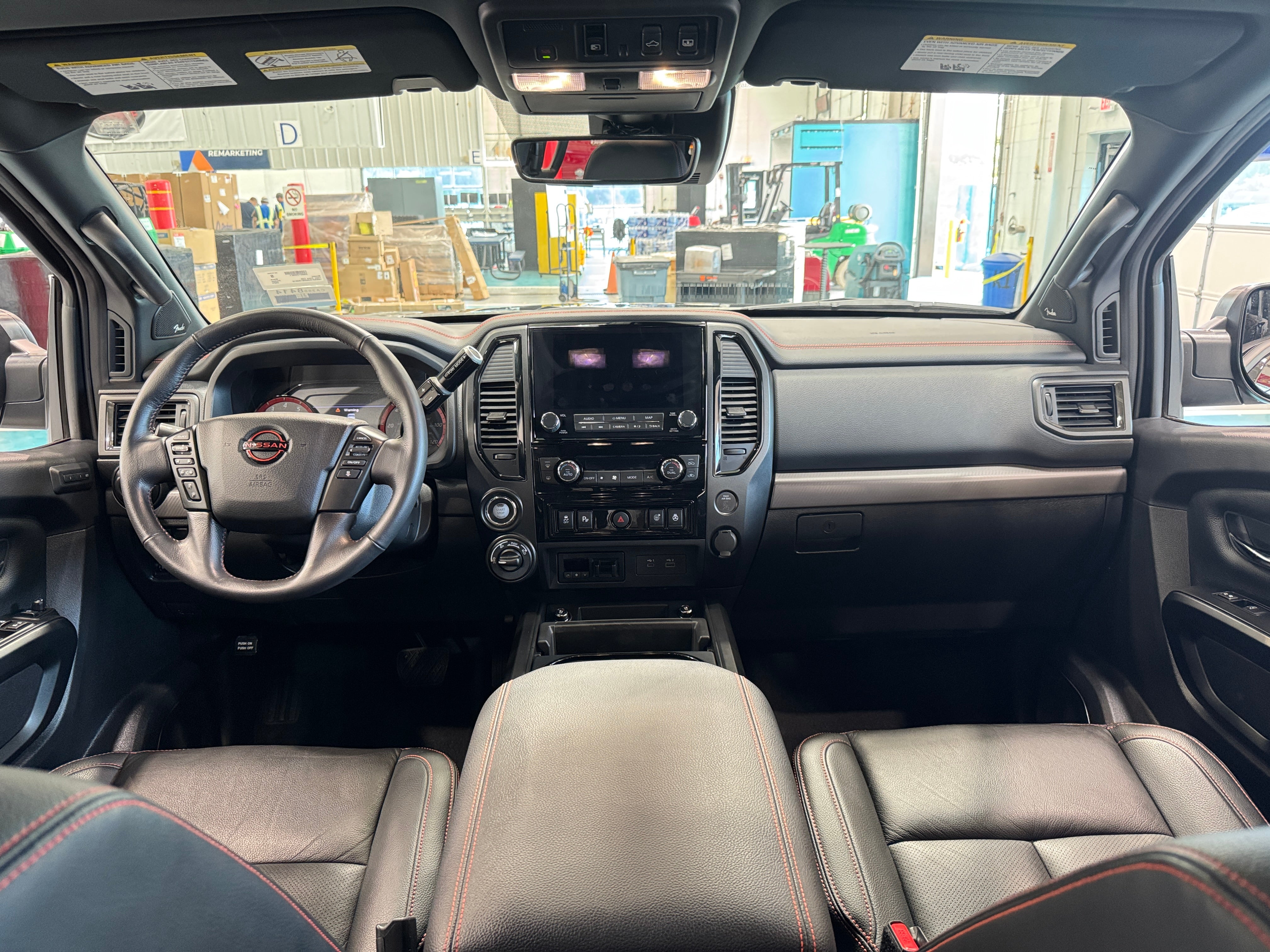 2024 Nissan Titan PRO-4X 3