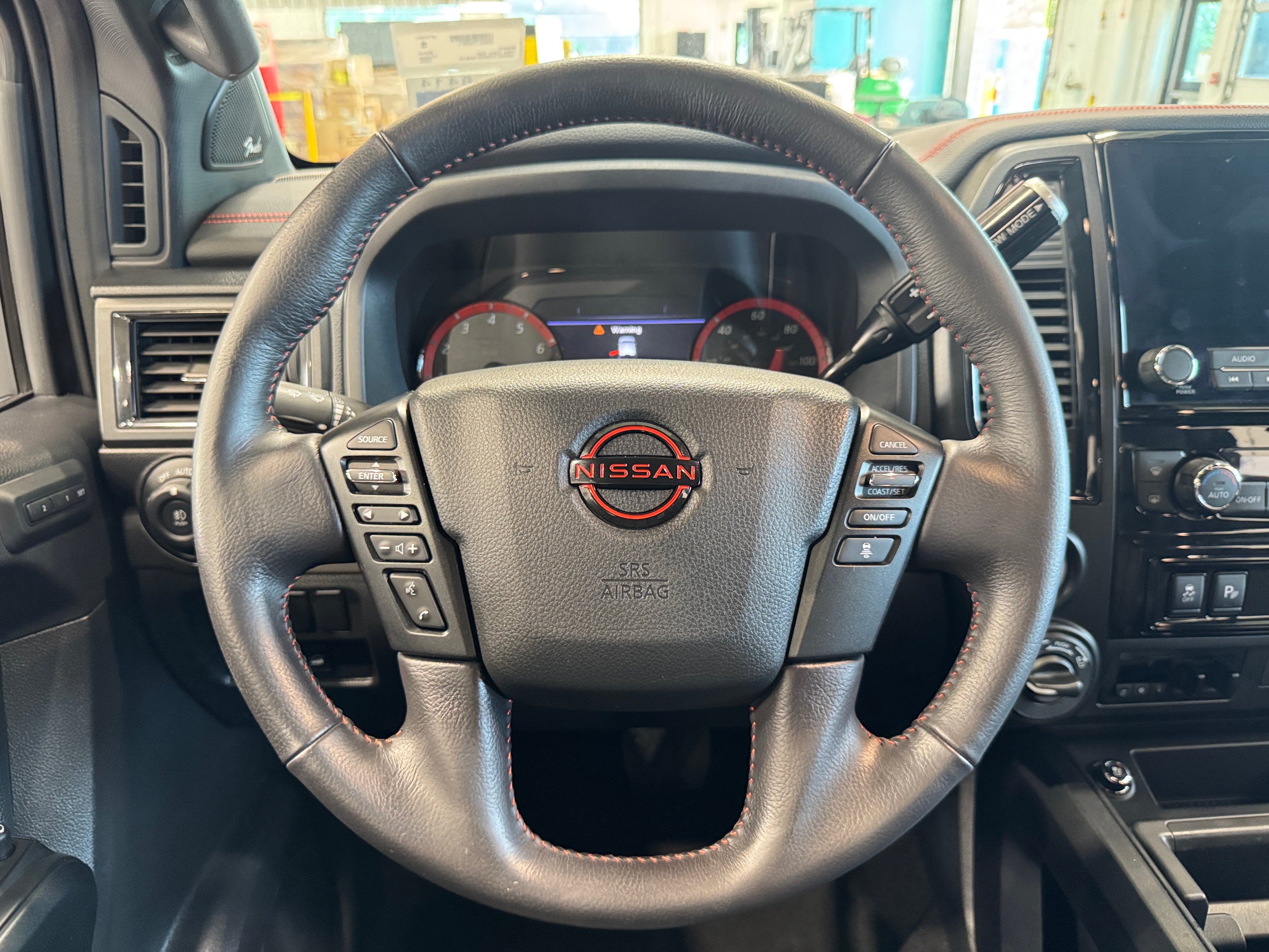 2024 Nissan Titan PRO-4X 5