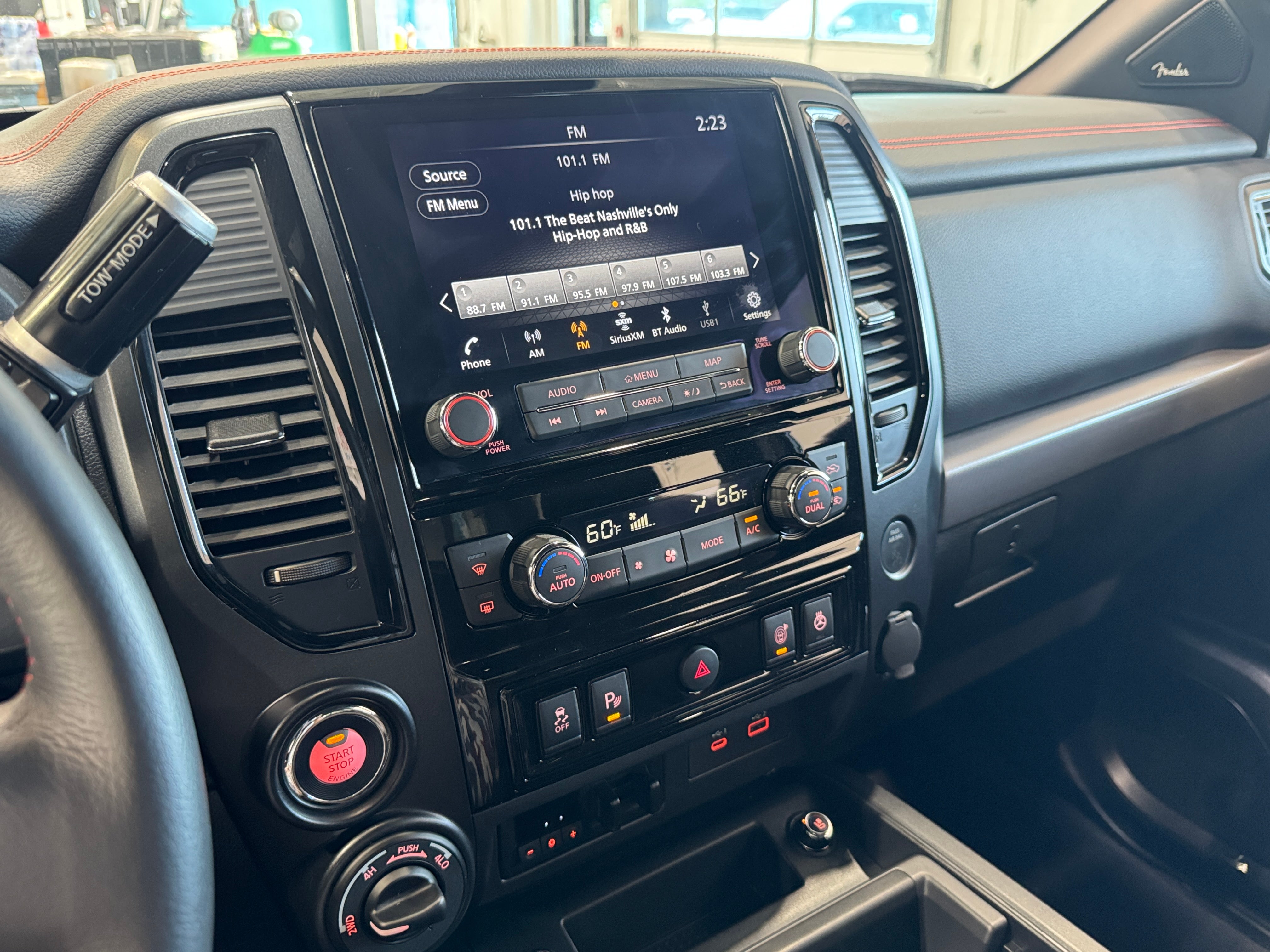 2024 Nissan Titan PRO-4X 4