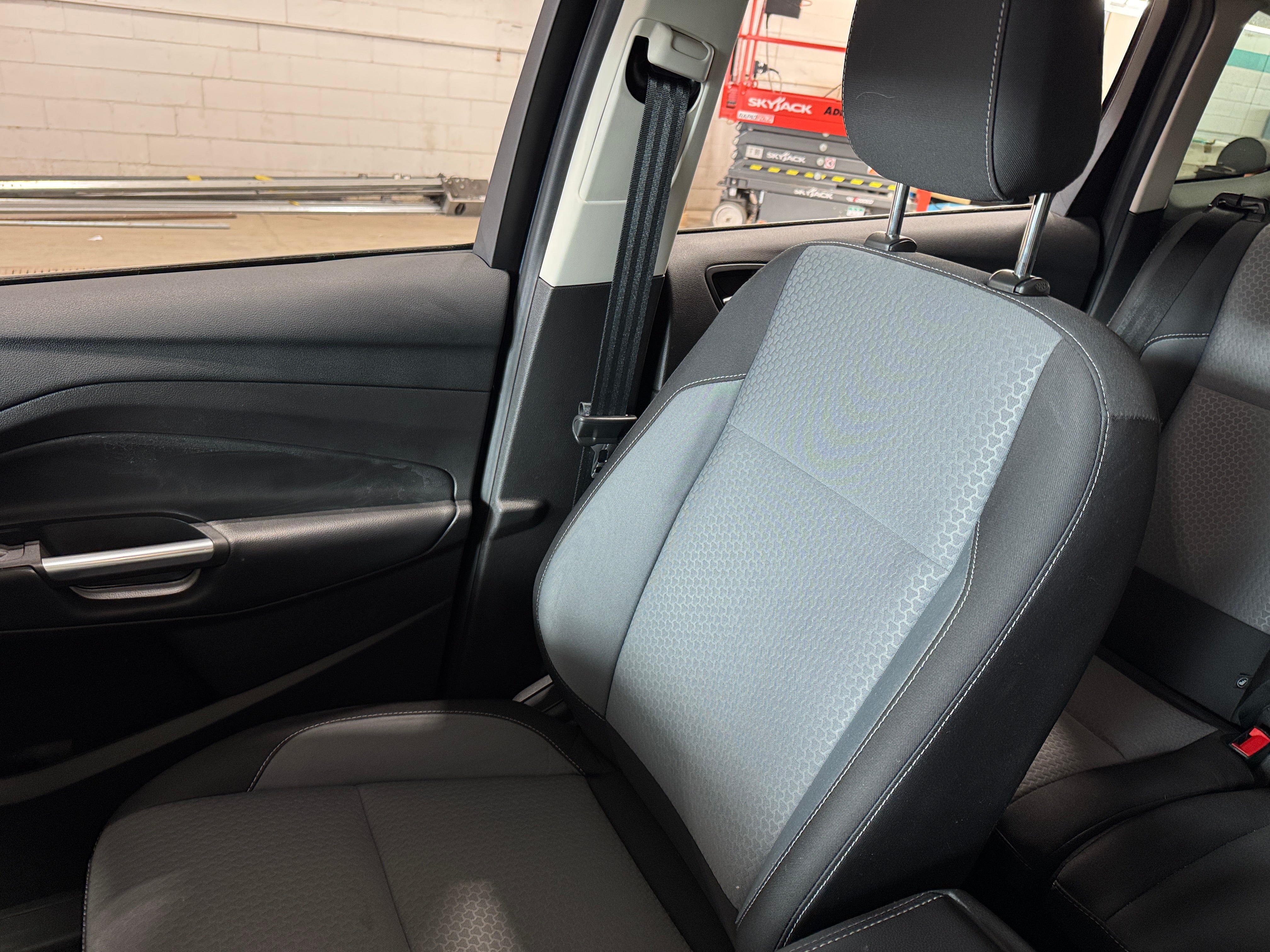 2018 Ford Escape SE 2
