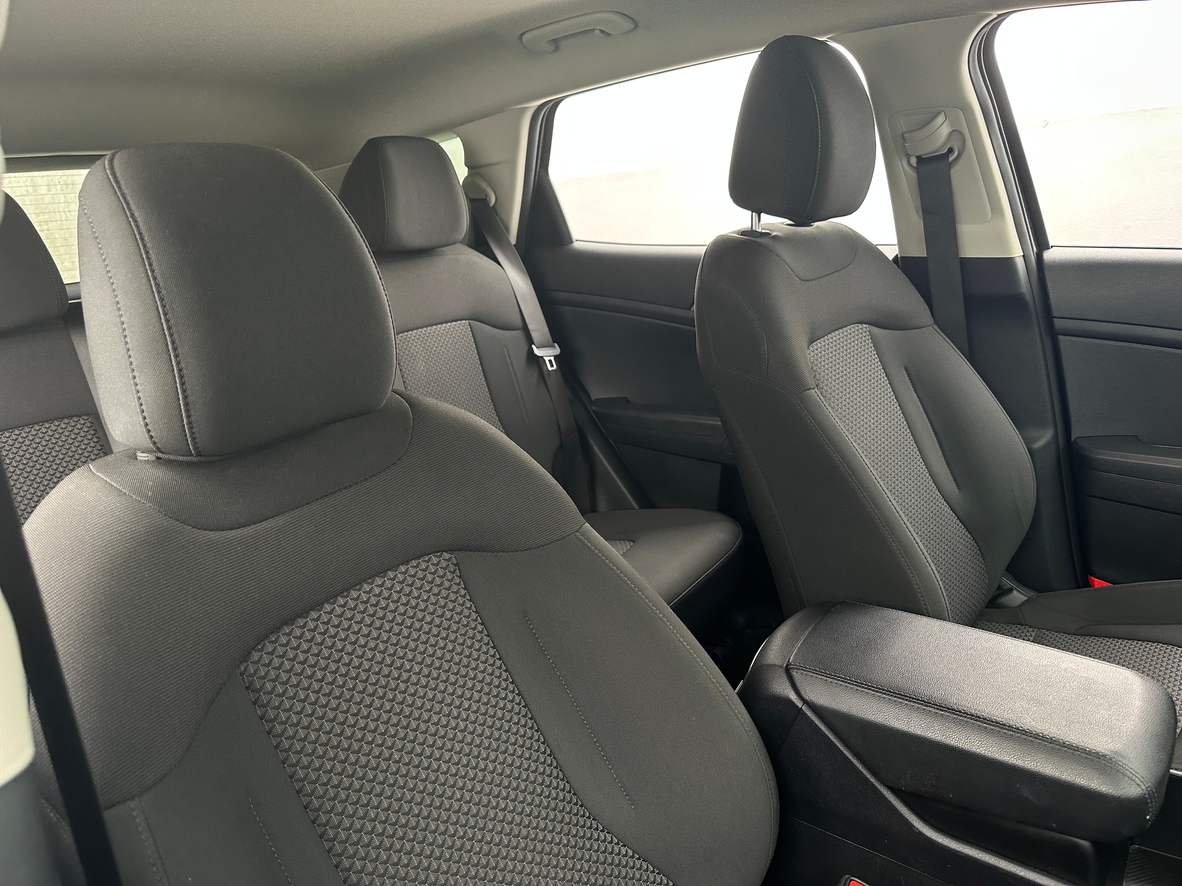 2024 Kia Sportage LX 2