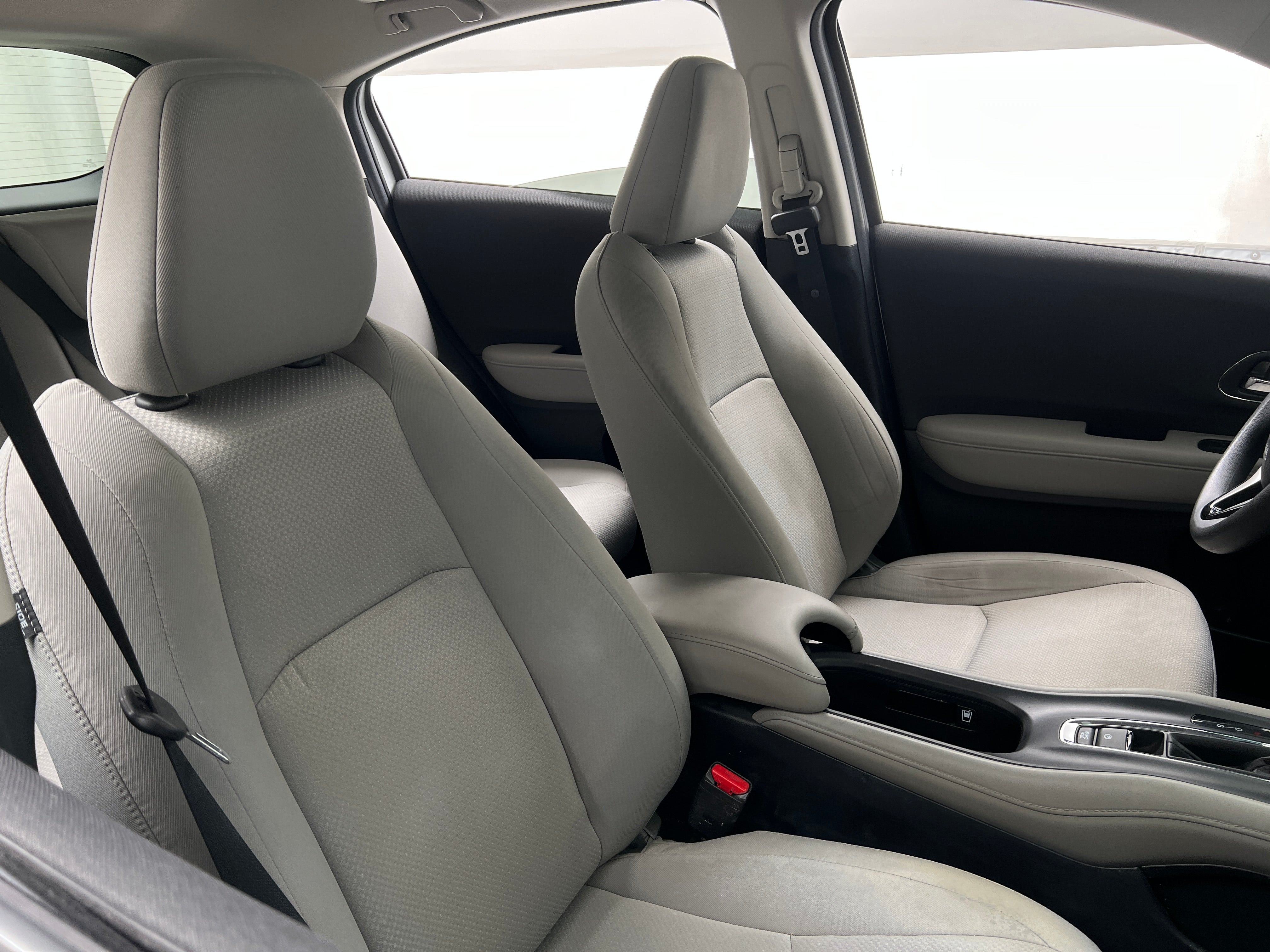 2022 Honda HR-V EX 2