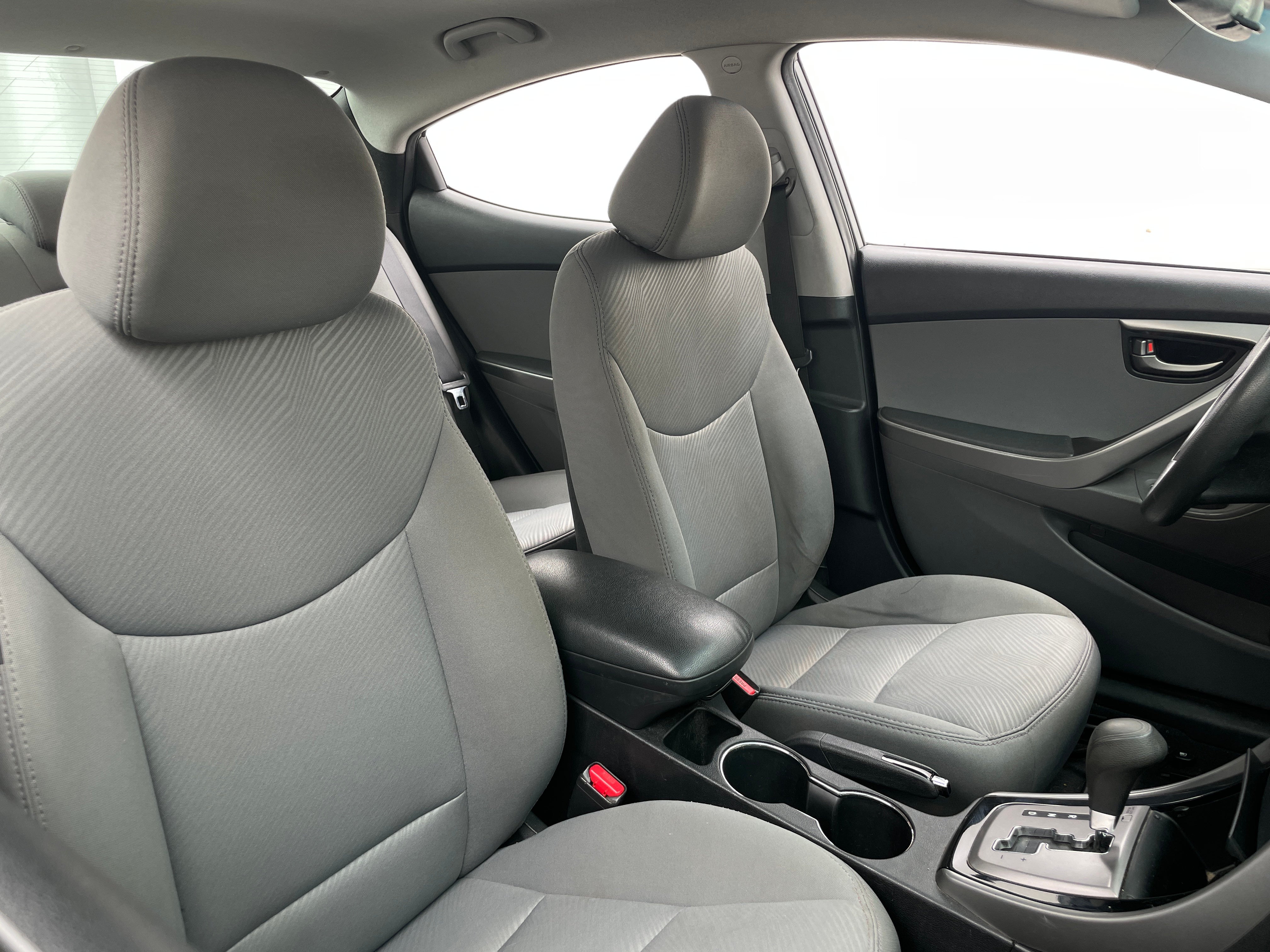 2013 Hyundai Elantra GLS 2