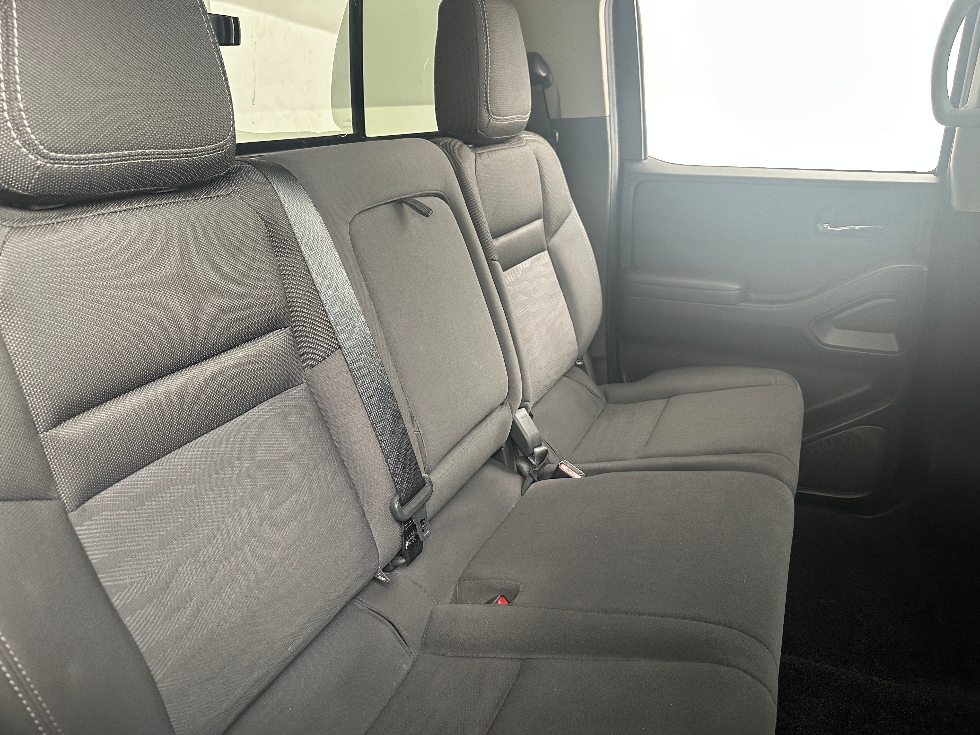 2022 Nissan Frontier SV 6