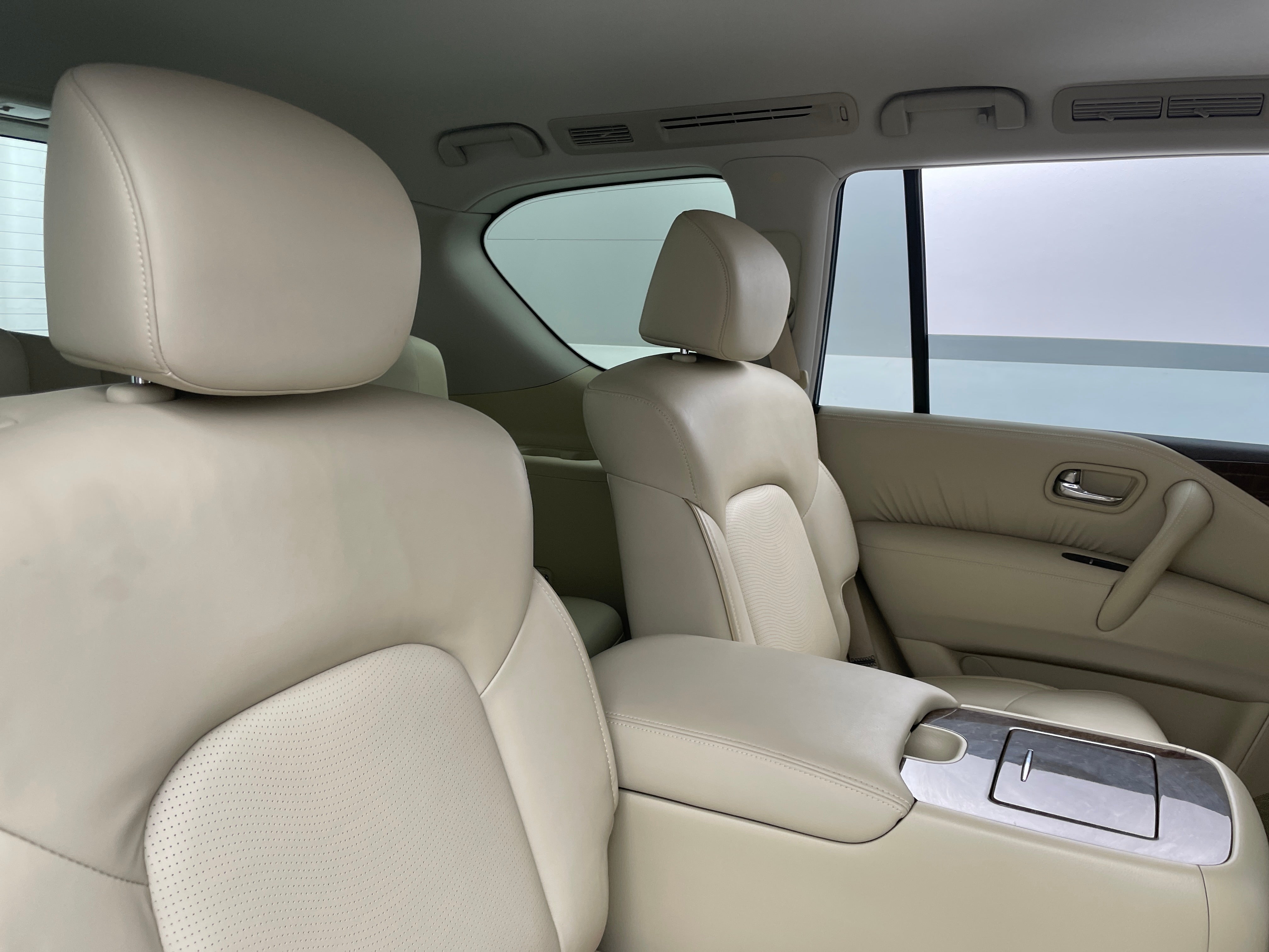 2016 INFINITI QX80 Base 5