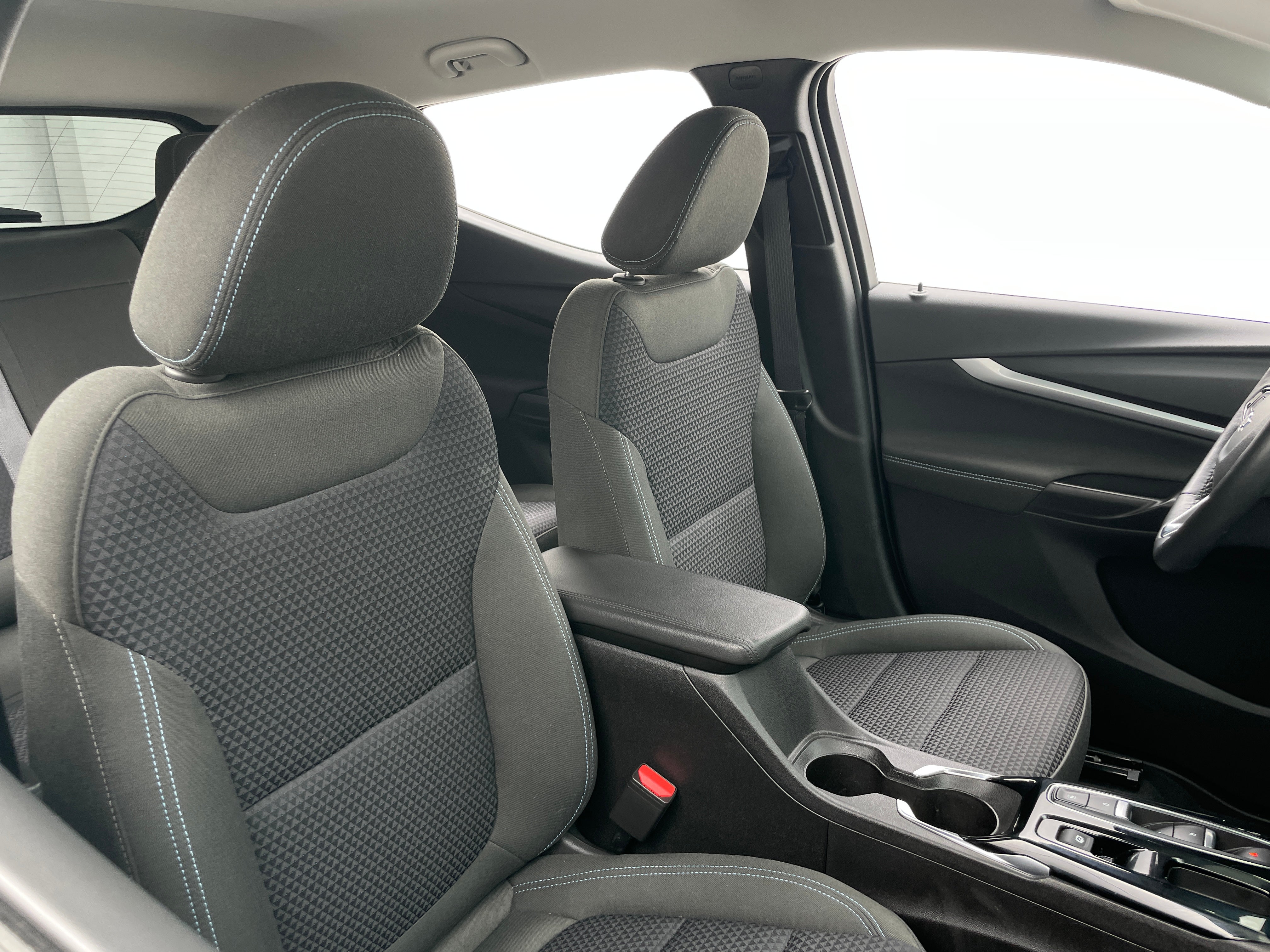 2023 Chevrolet Bolt EUV LT 2