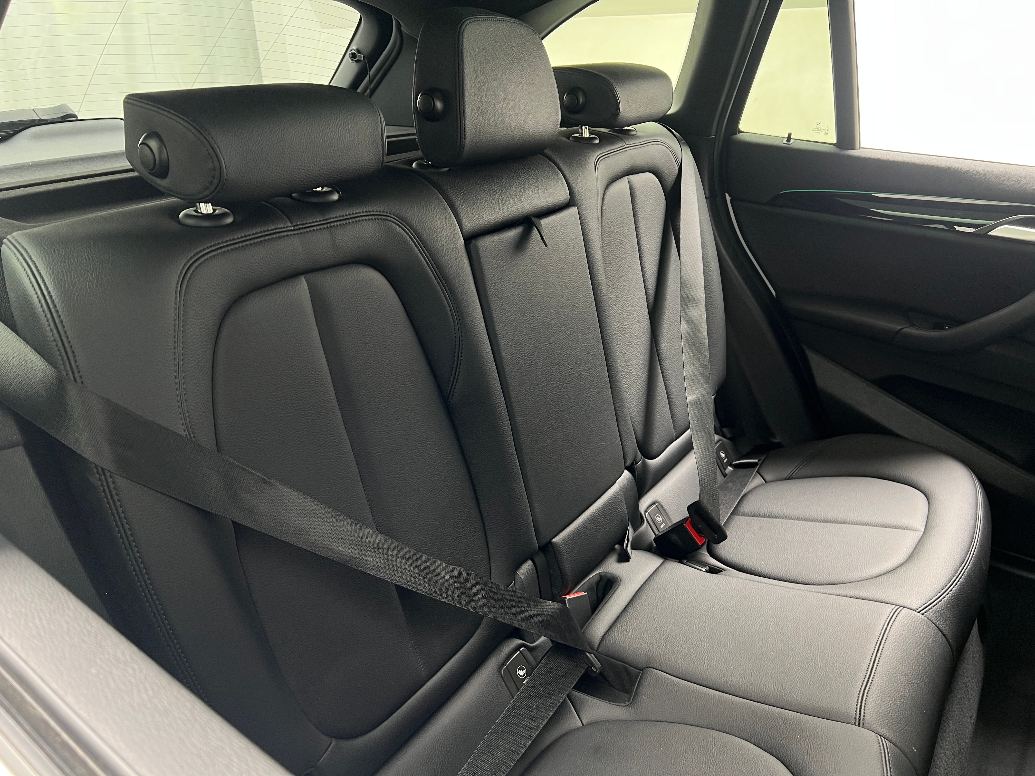 2021 BMW X1 xDrive28i 5