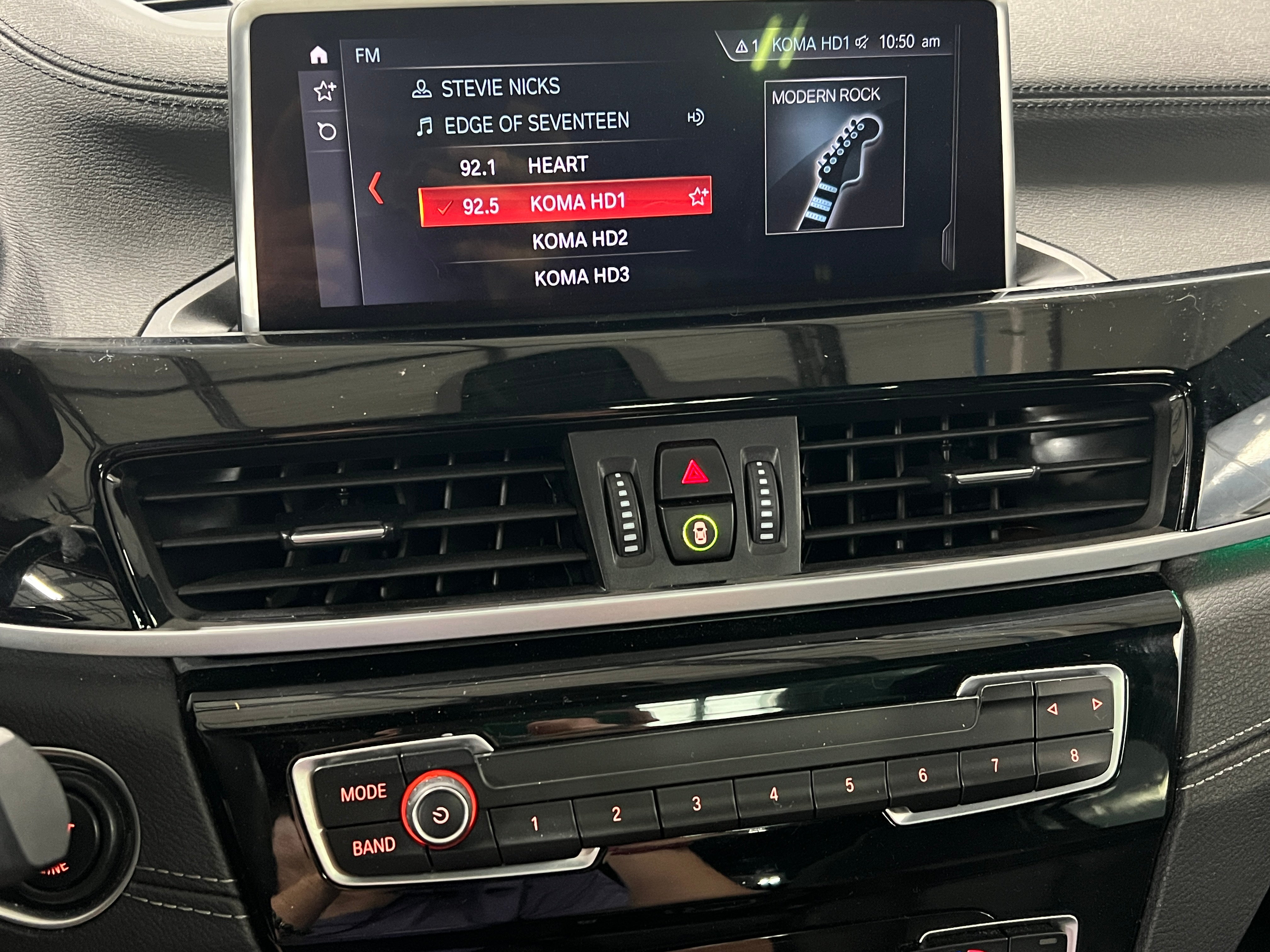 2021 BMW X1 xDrive28i 3