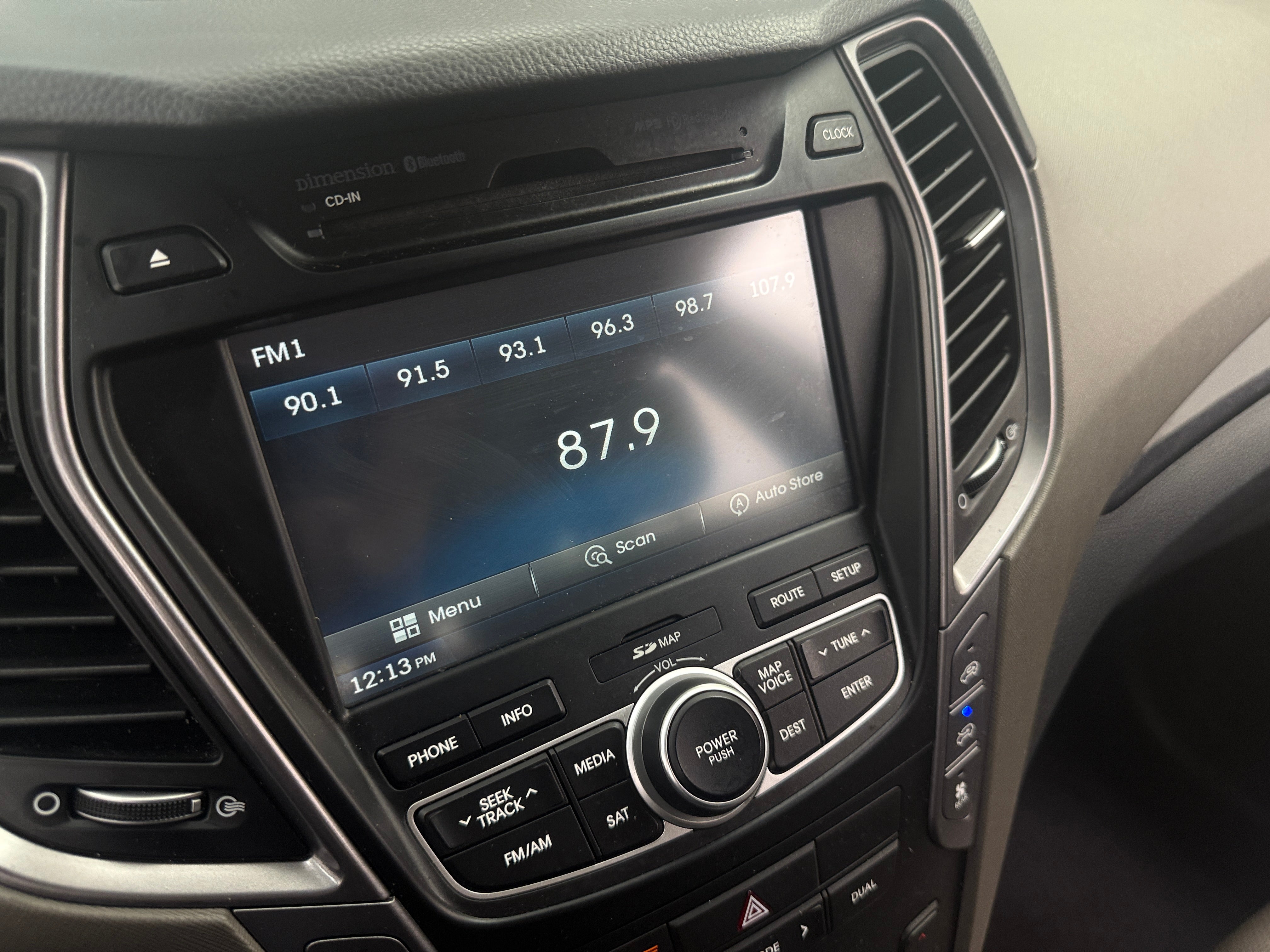 2015 Hyundai Santa Fe GLS 3