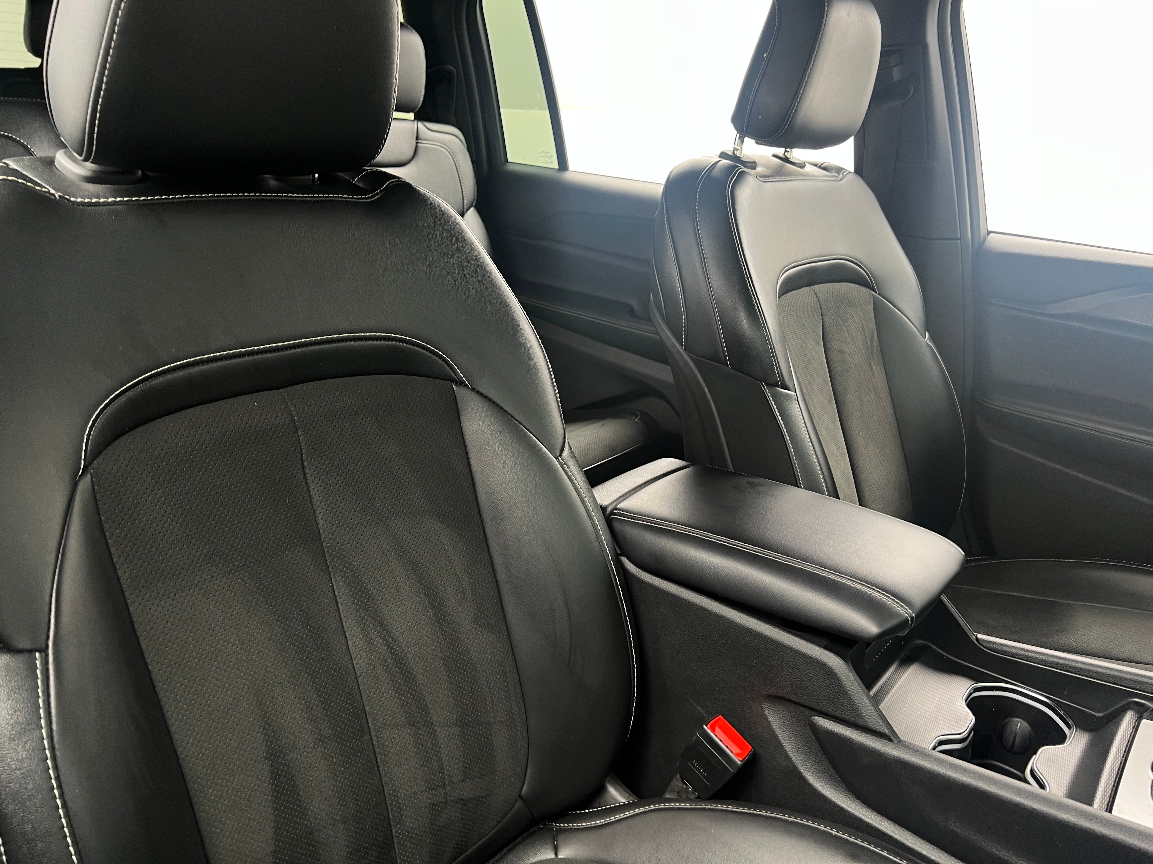 2024 Jeep Grand Cherokee L Altitude 2