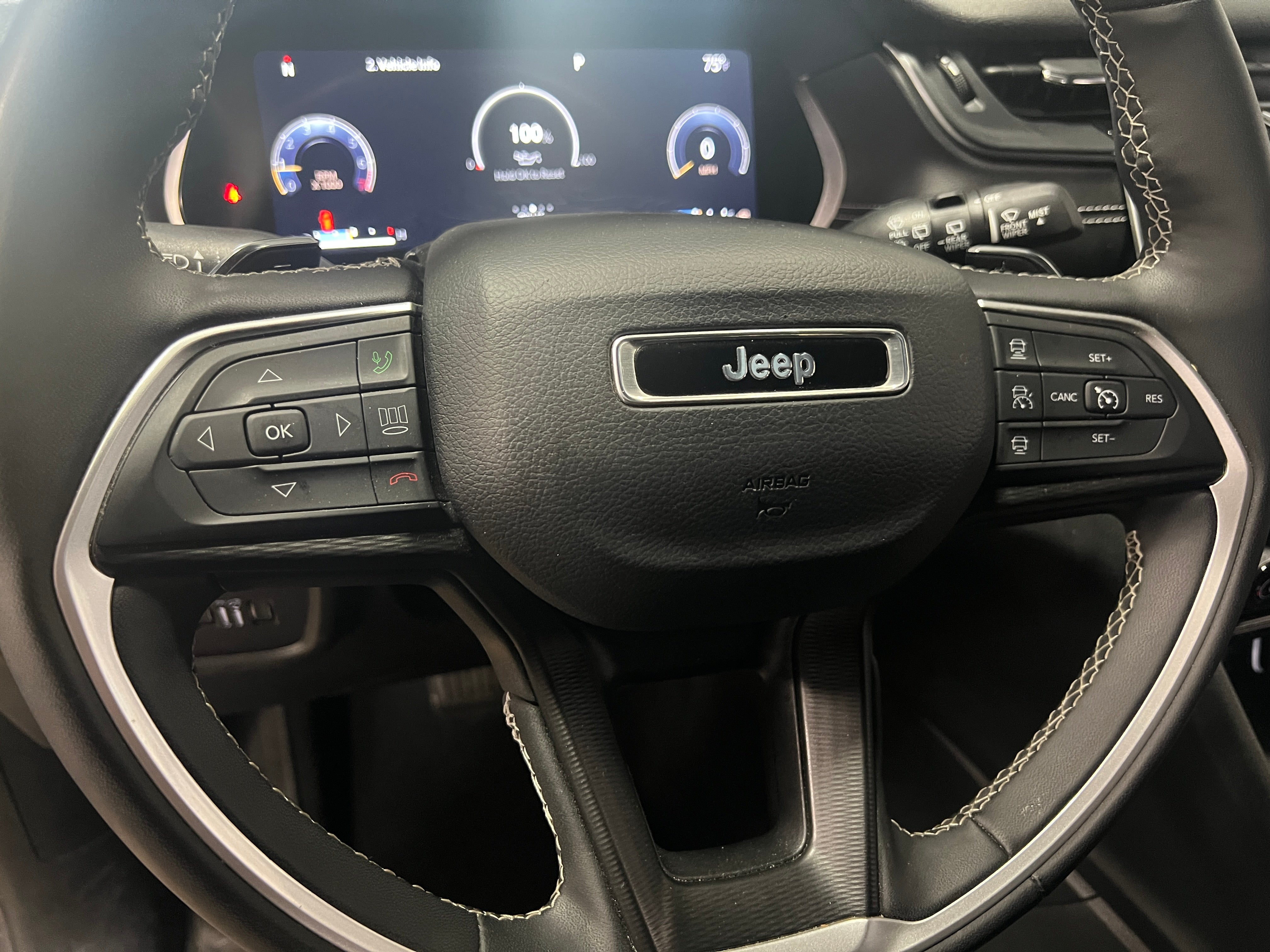 2024 Jeep Grand Cherokee L Altitude 5