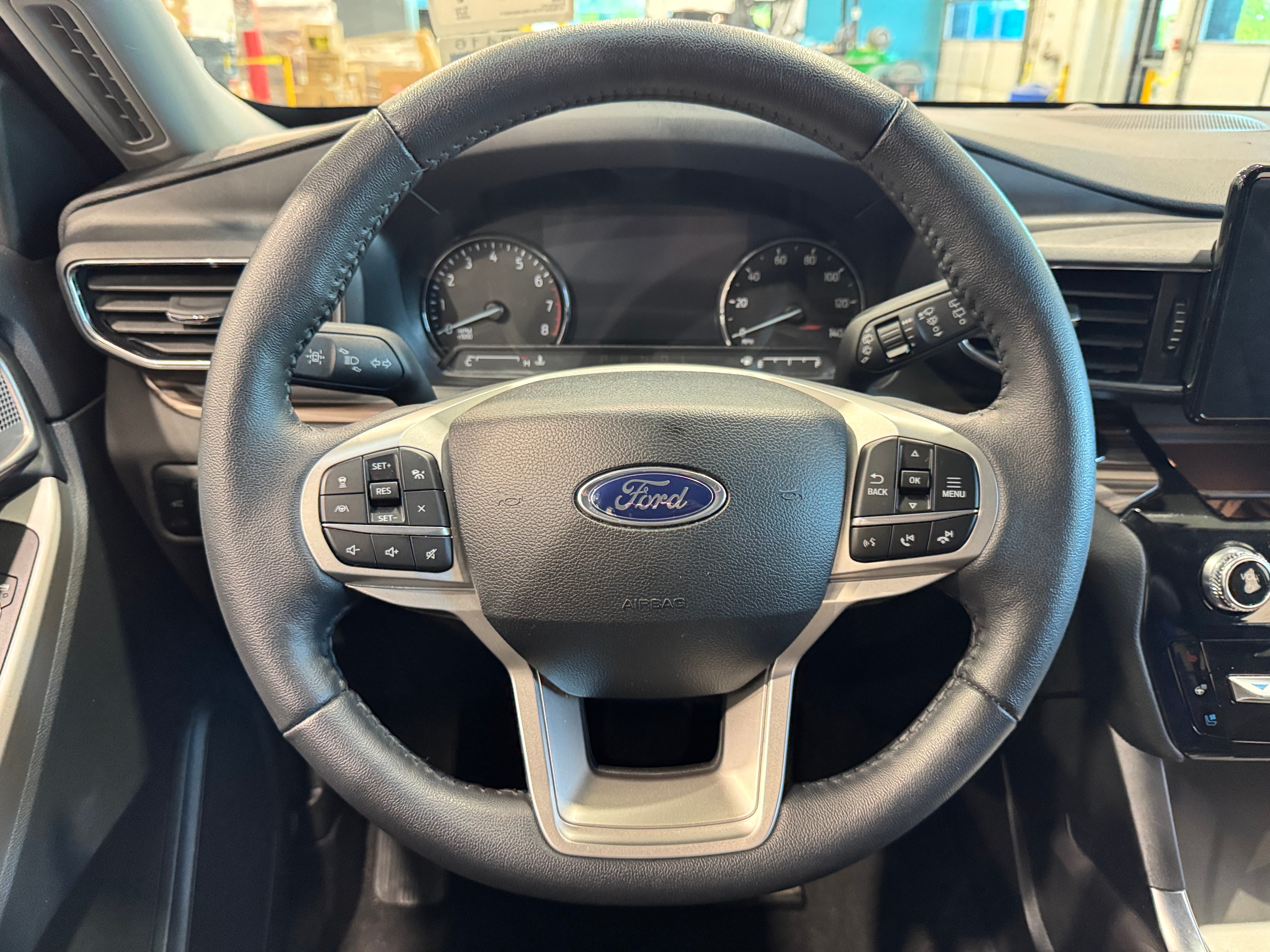 2024 Ford Explorer Limited 4
