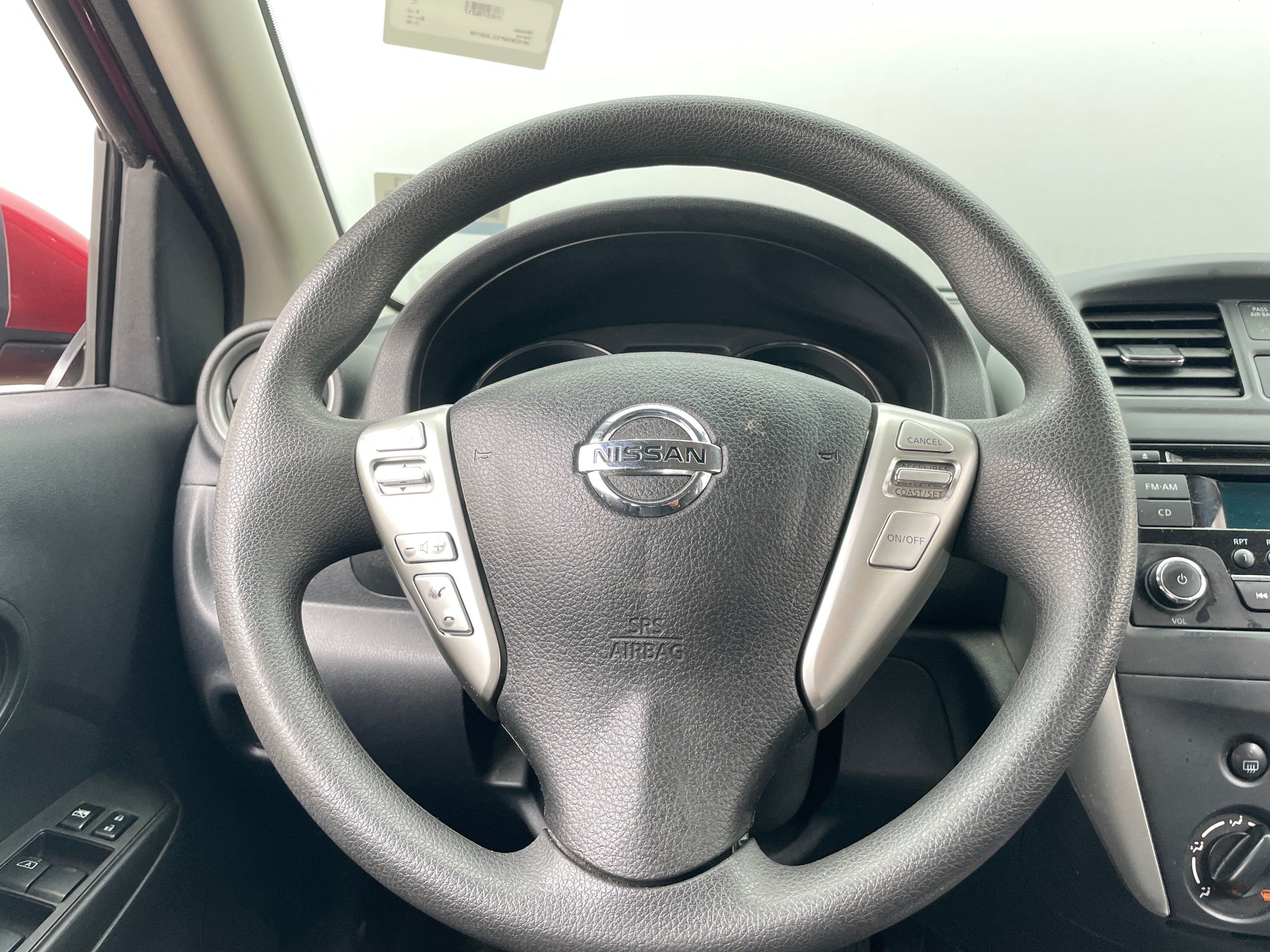 2016 Nissan Versa SV 5