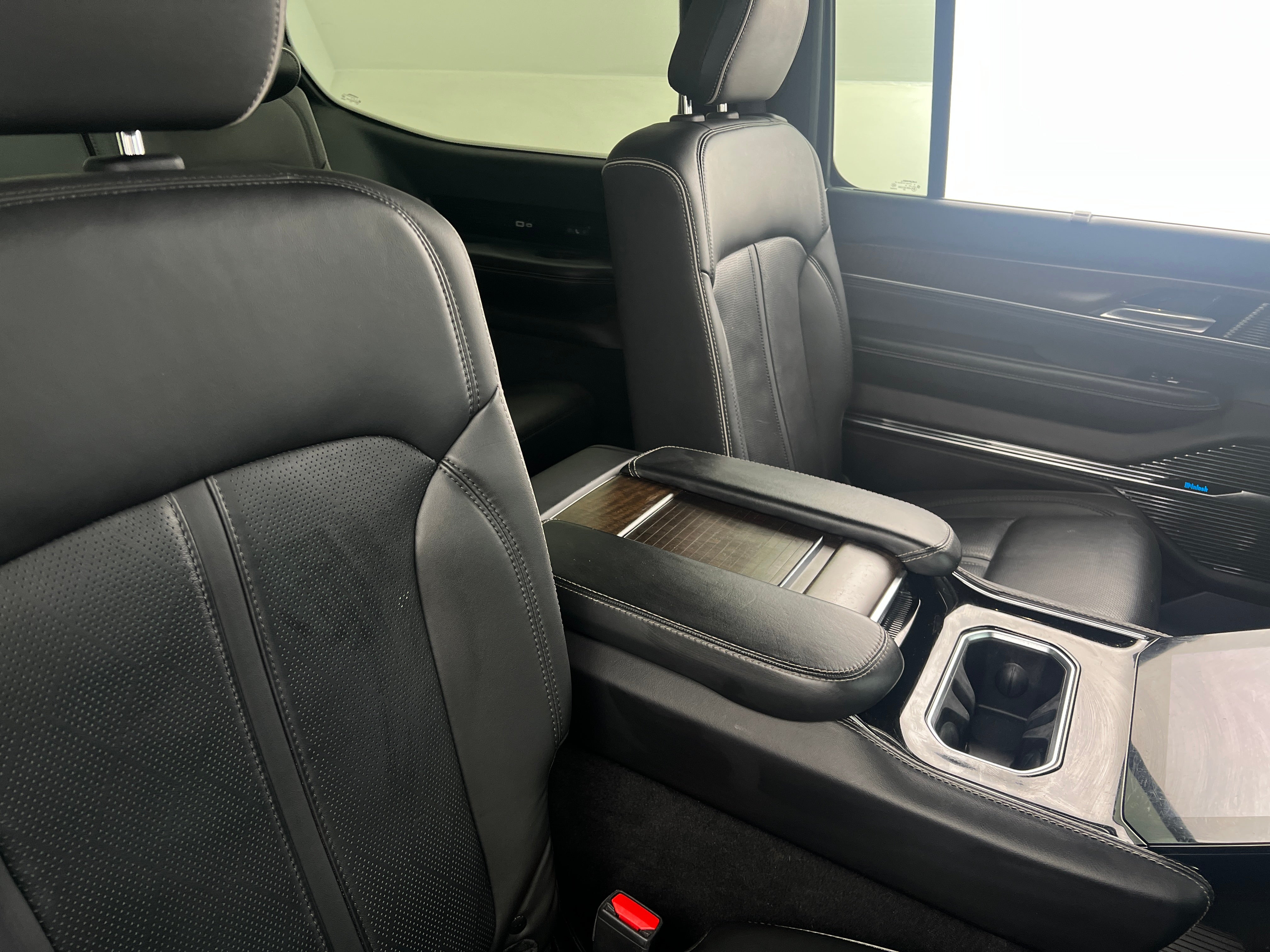 2022 Jeep Grand Wagoneer Series II 5