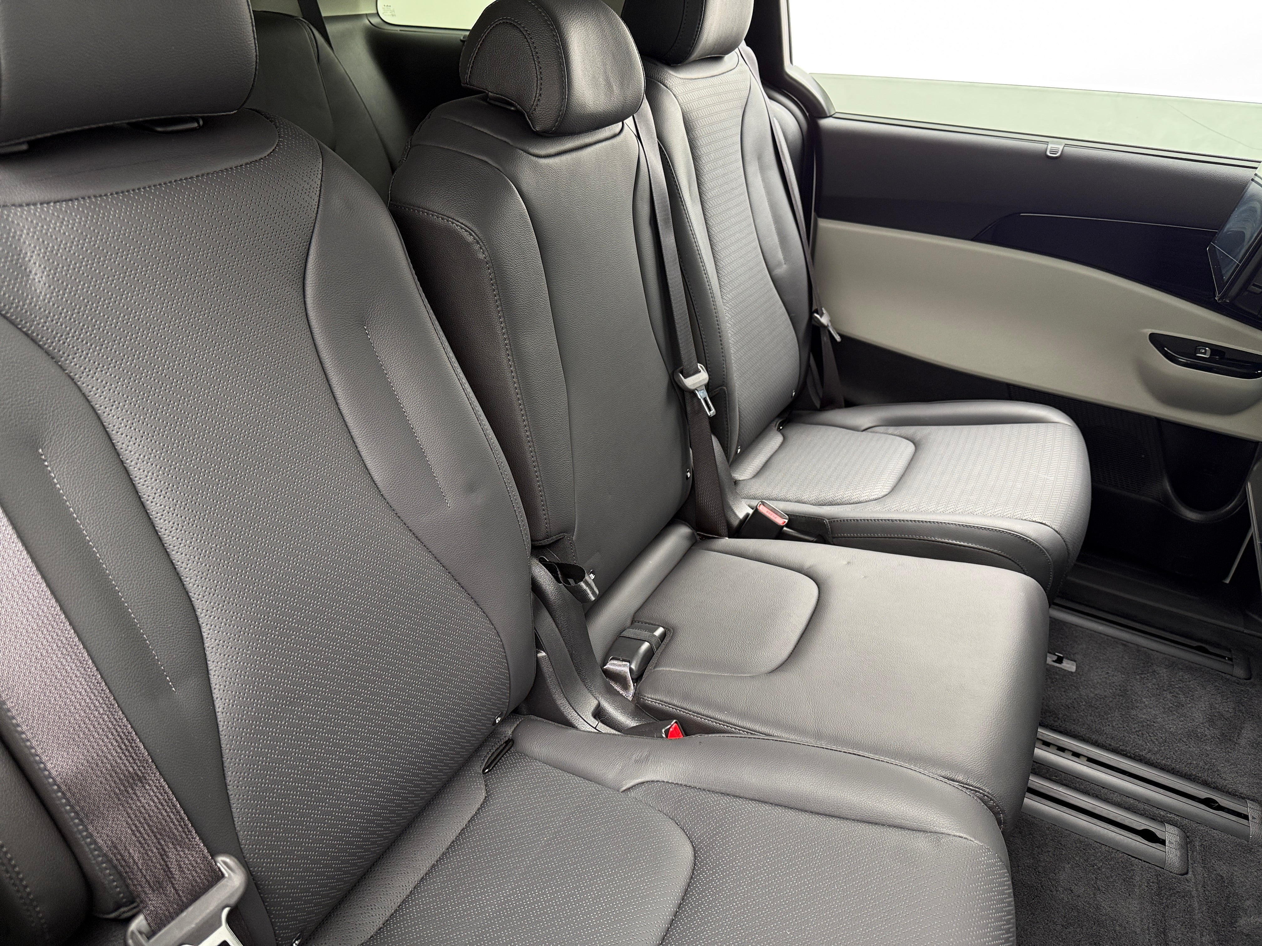 2024 Kia Carnival SX Prestige 5