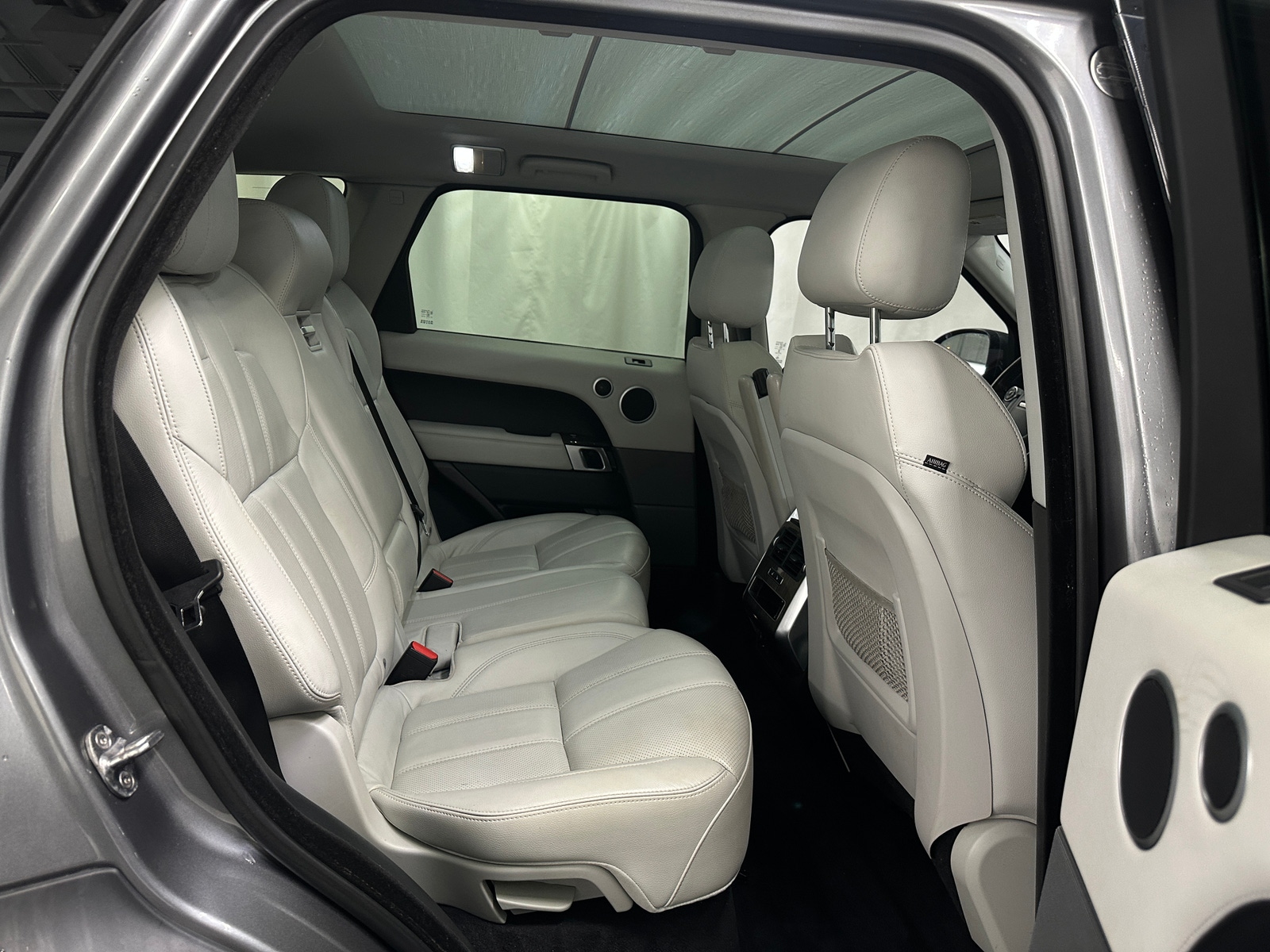 Thumbnail: 2016 Land Rover Range Rover Sport - 5