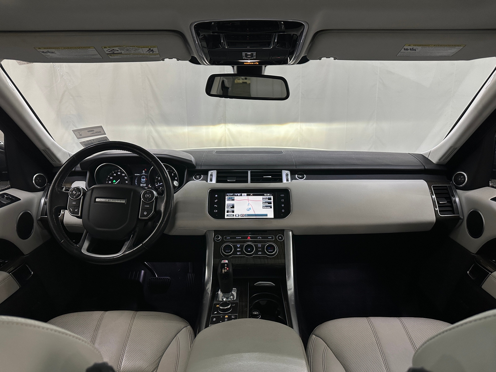 Thumbnail: 2016 Land Rover Range Rover Sport - 2
