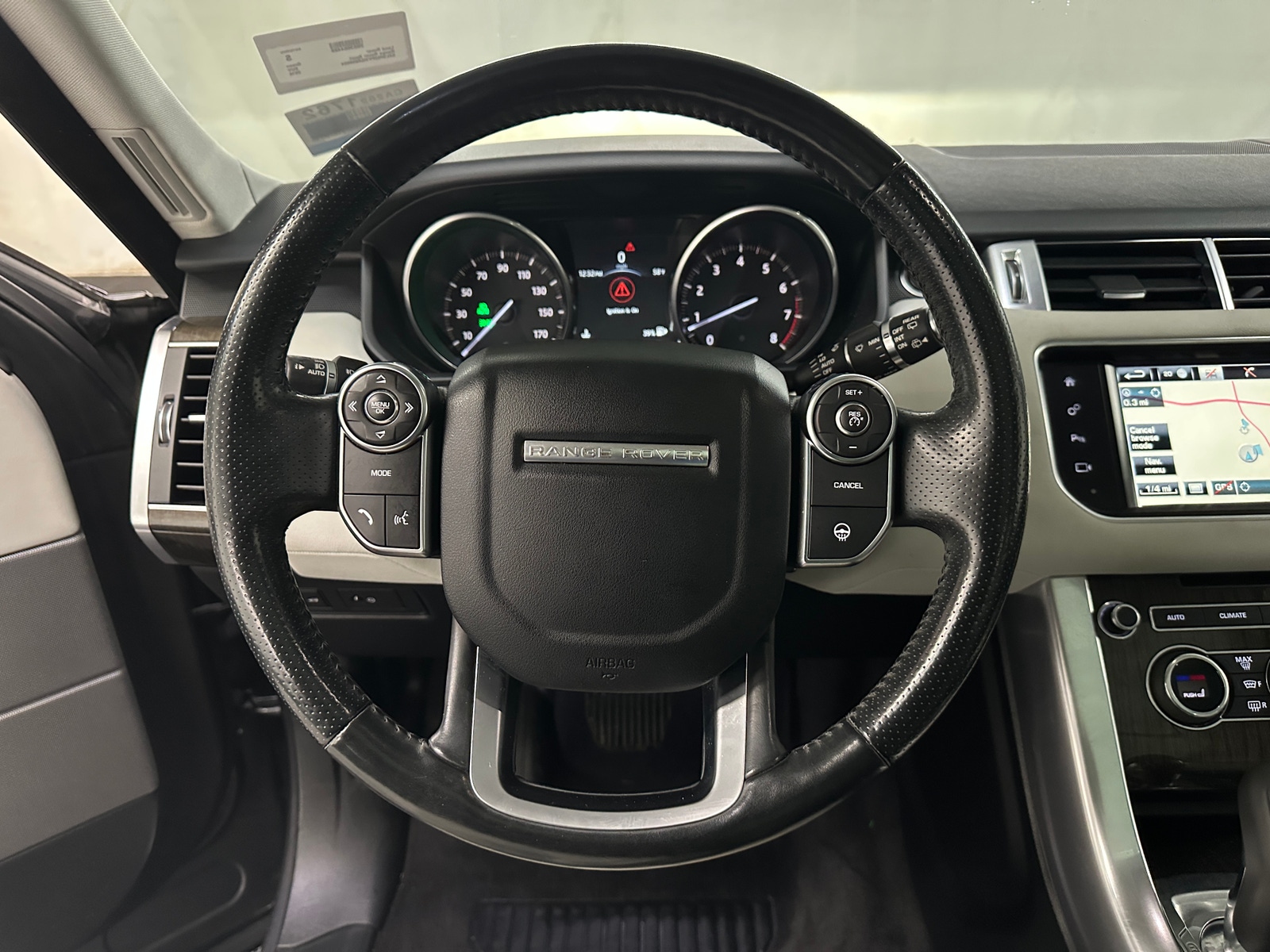 Thumbnail: 2016 Land Rover Range Rover Sport - 4