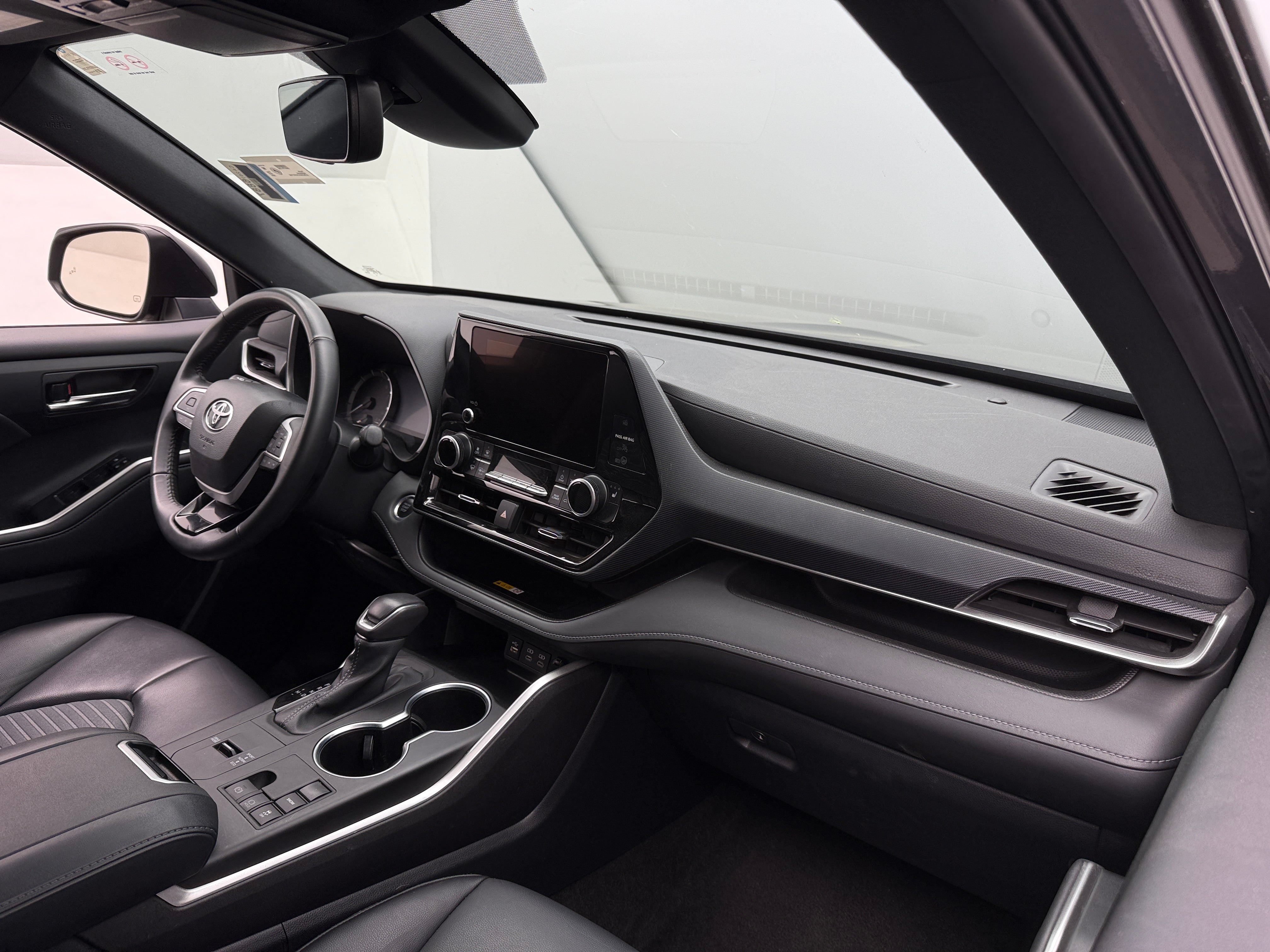 2024 Toyota Highlander XSE 2