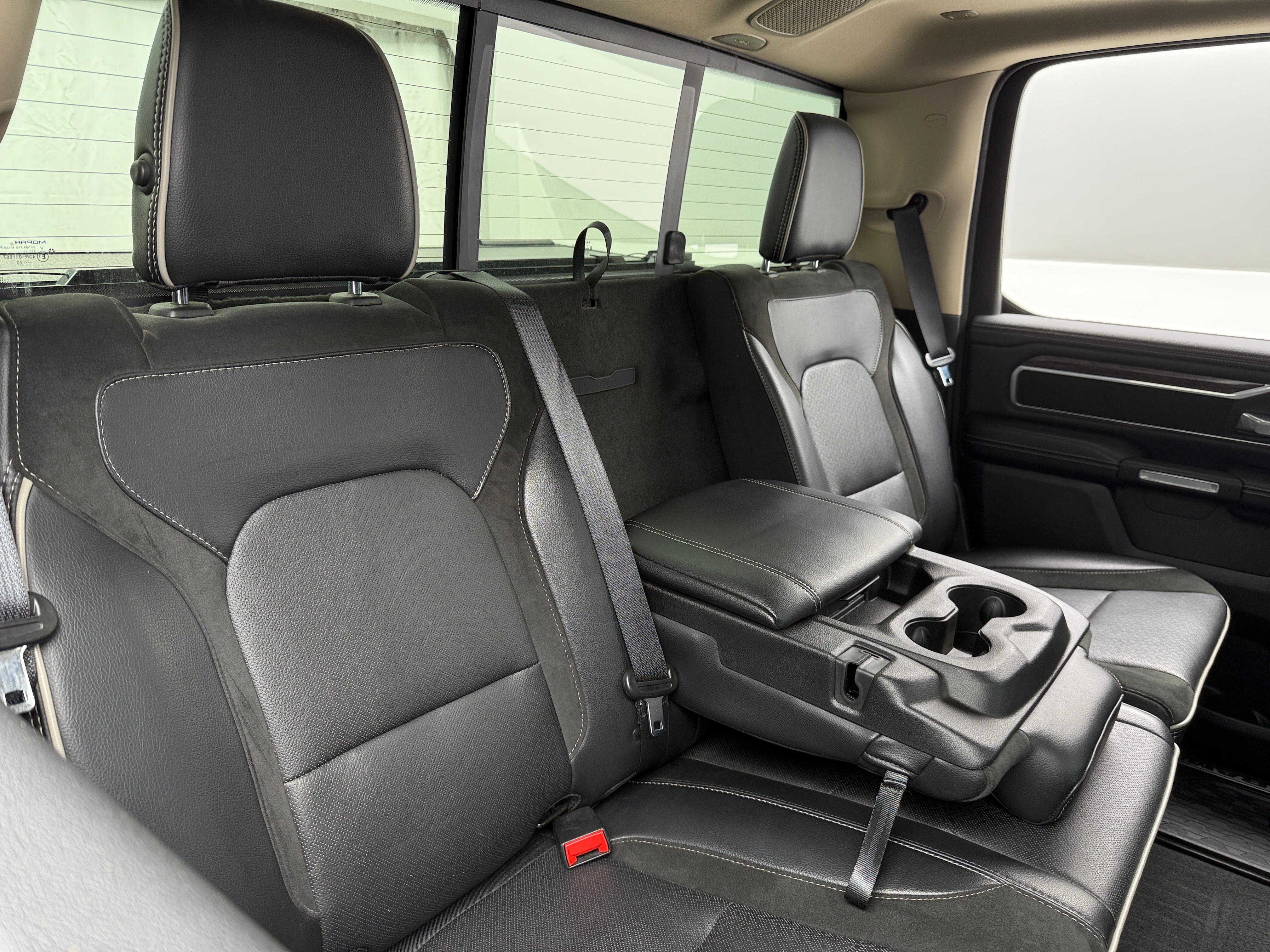 2020 RAM 1500 Laramie 5