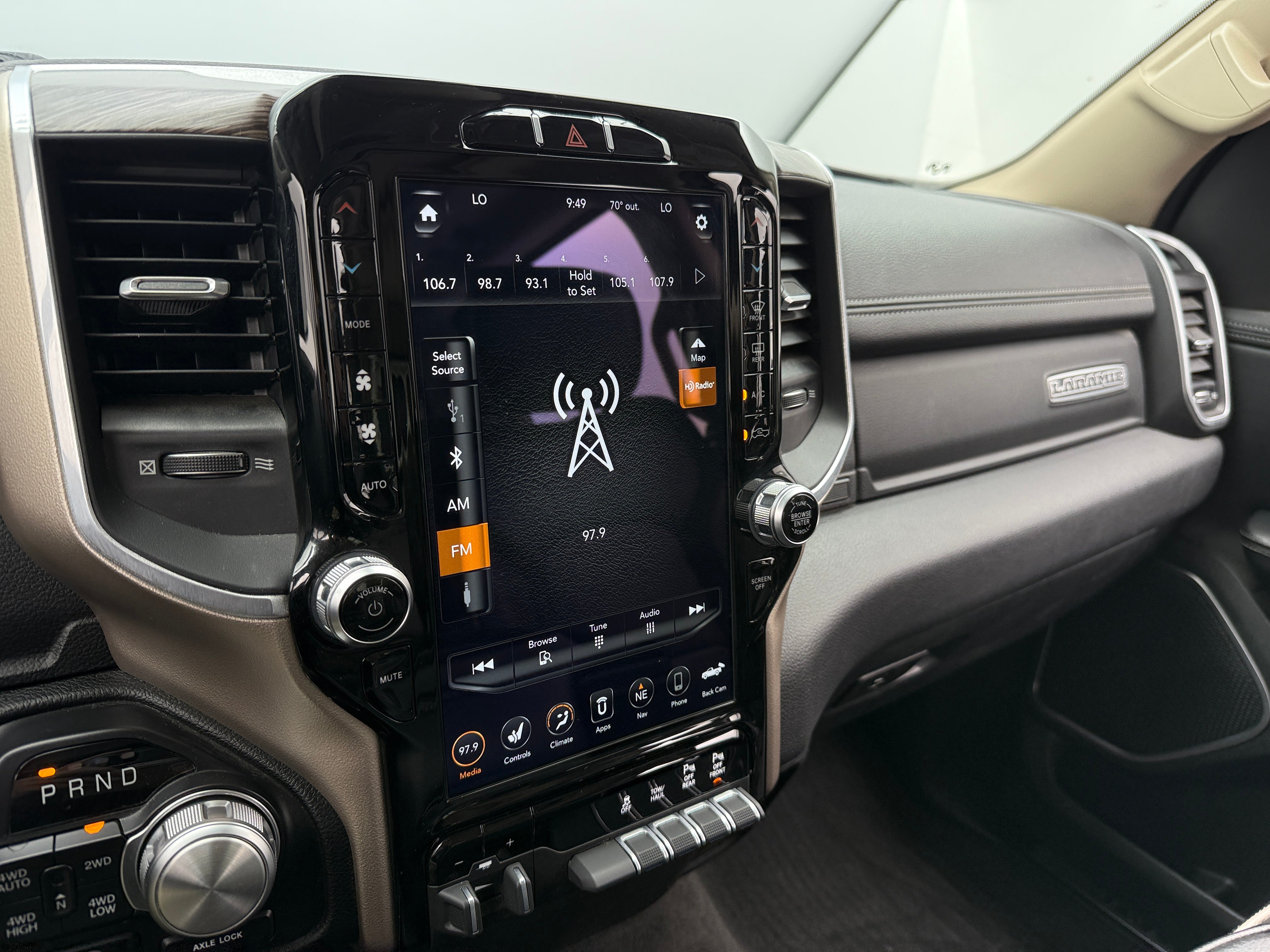 2020 RAM 1500 Laramie 3