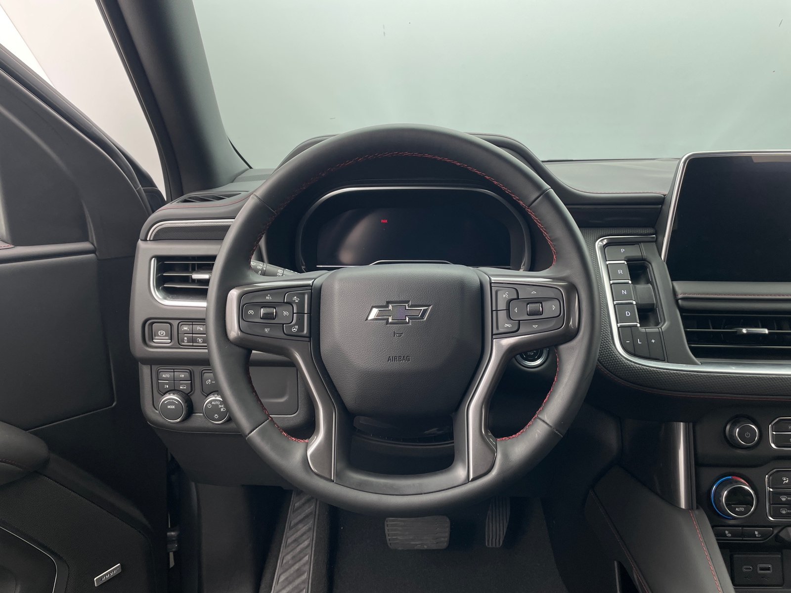 Thumbnail: 2023 Chevrolet Suburban - 4