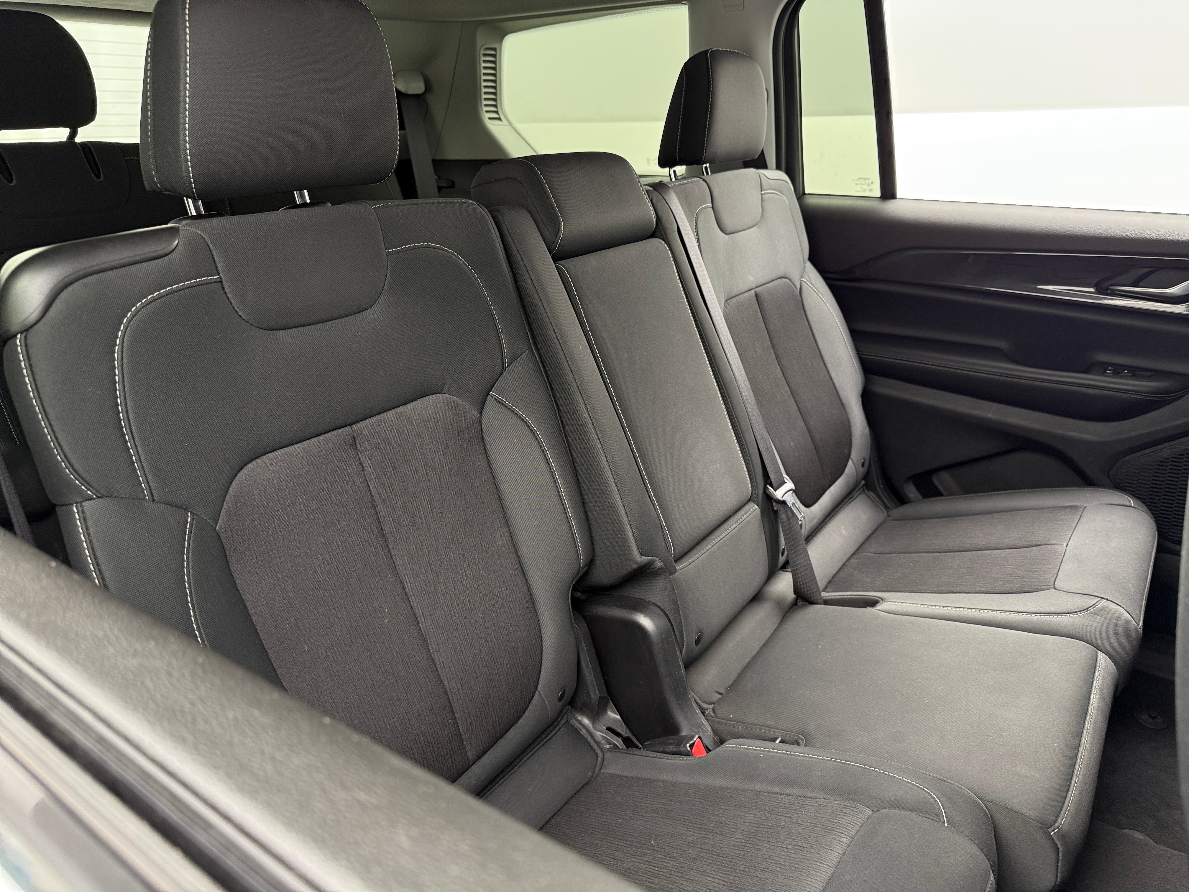 2023 Jeep Grand Cherokee L Laredo 6