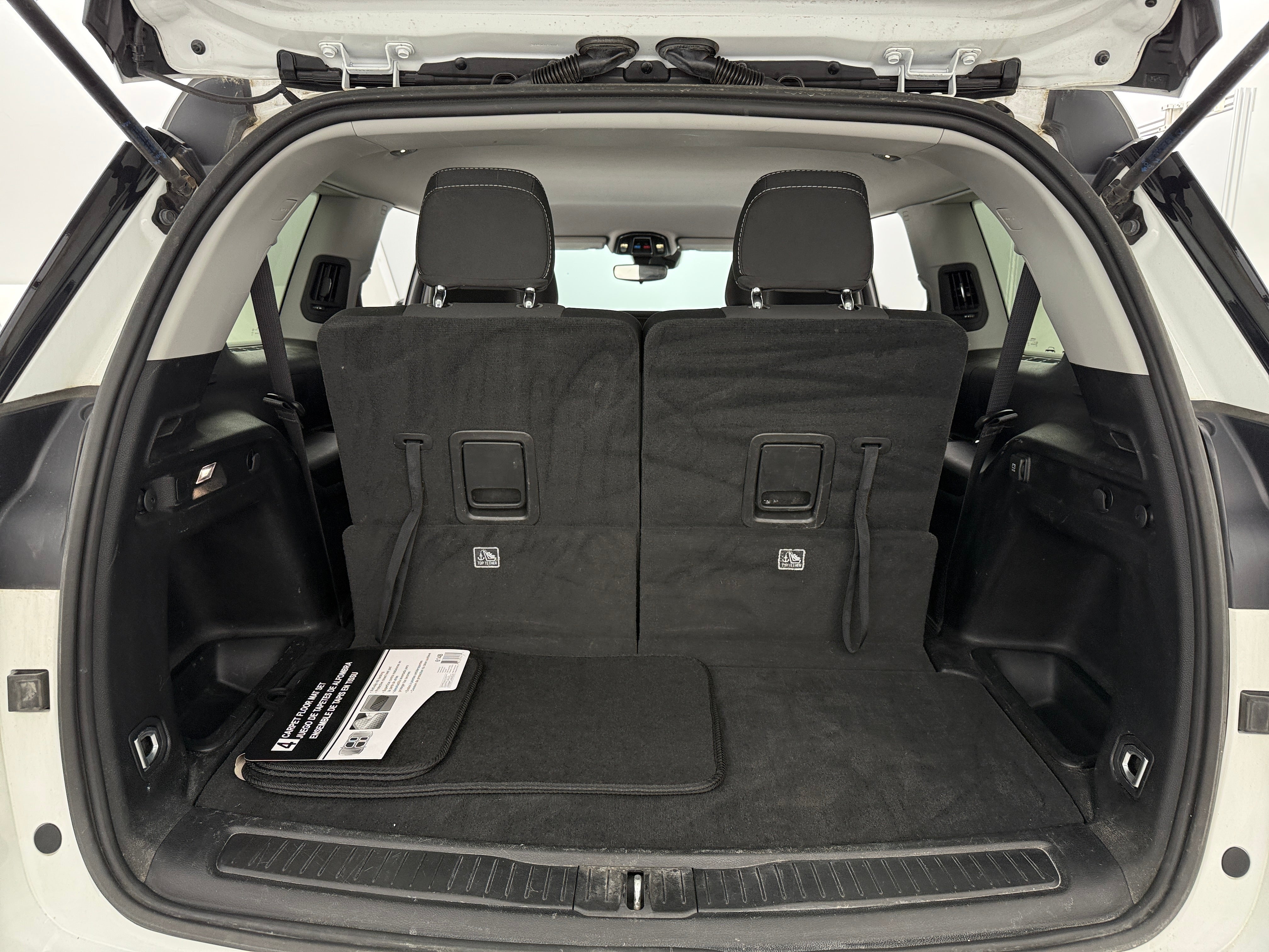 2023 Jeep Grand Cherokee L Laredo 7