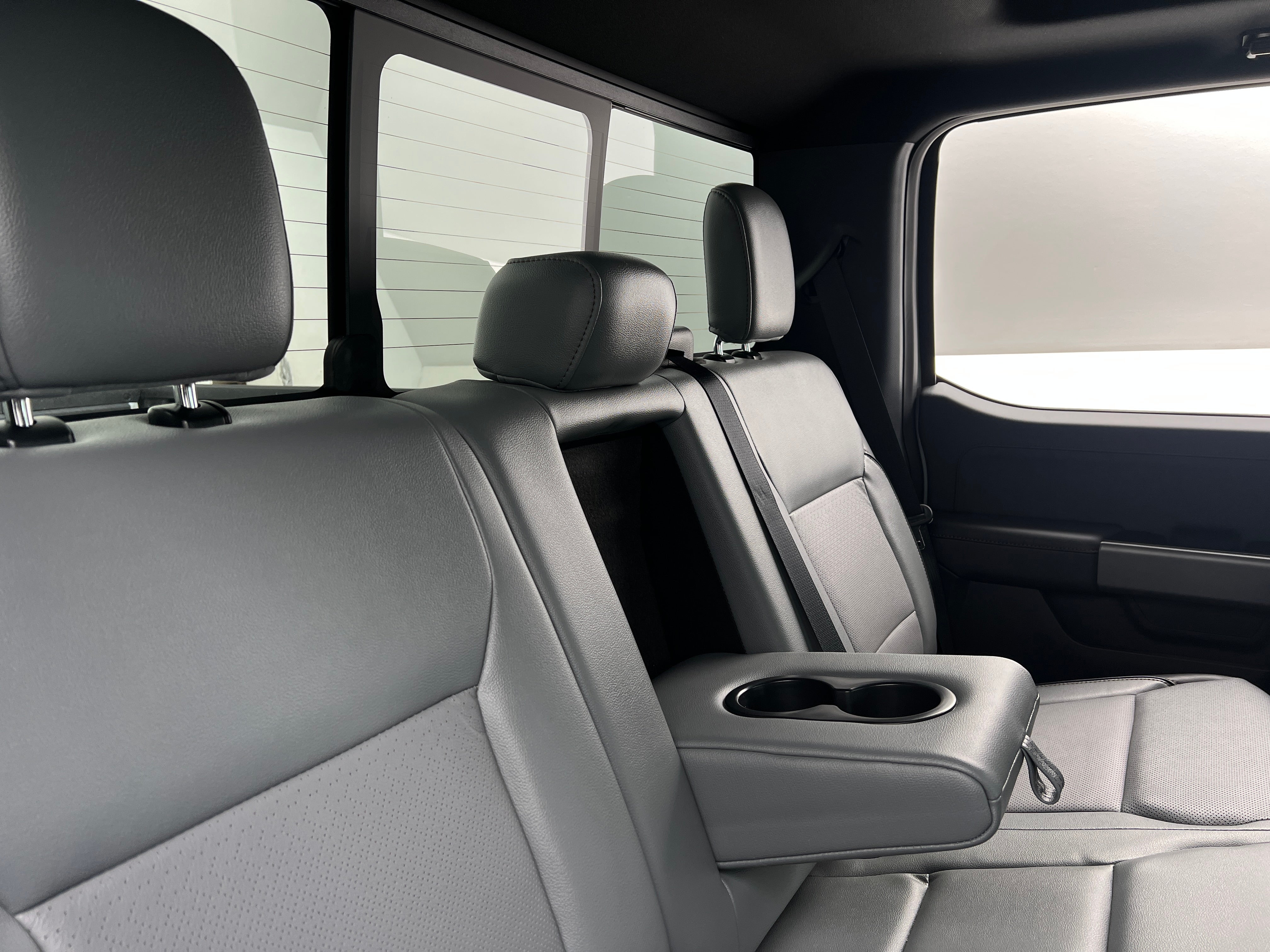 2023 Ford F-150 Lightning Lariat 5