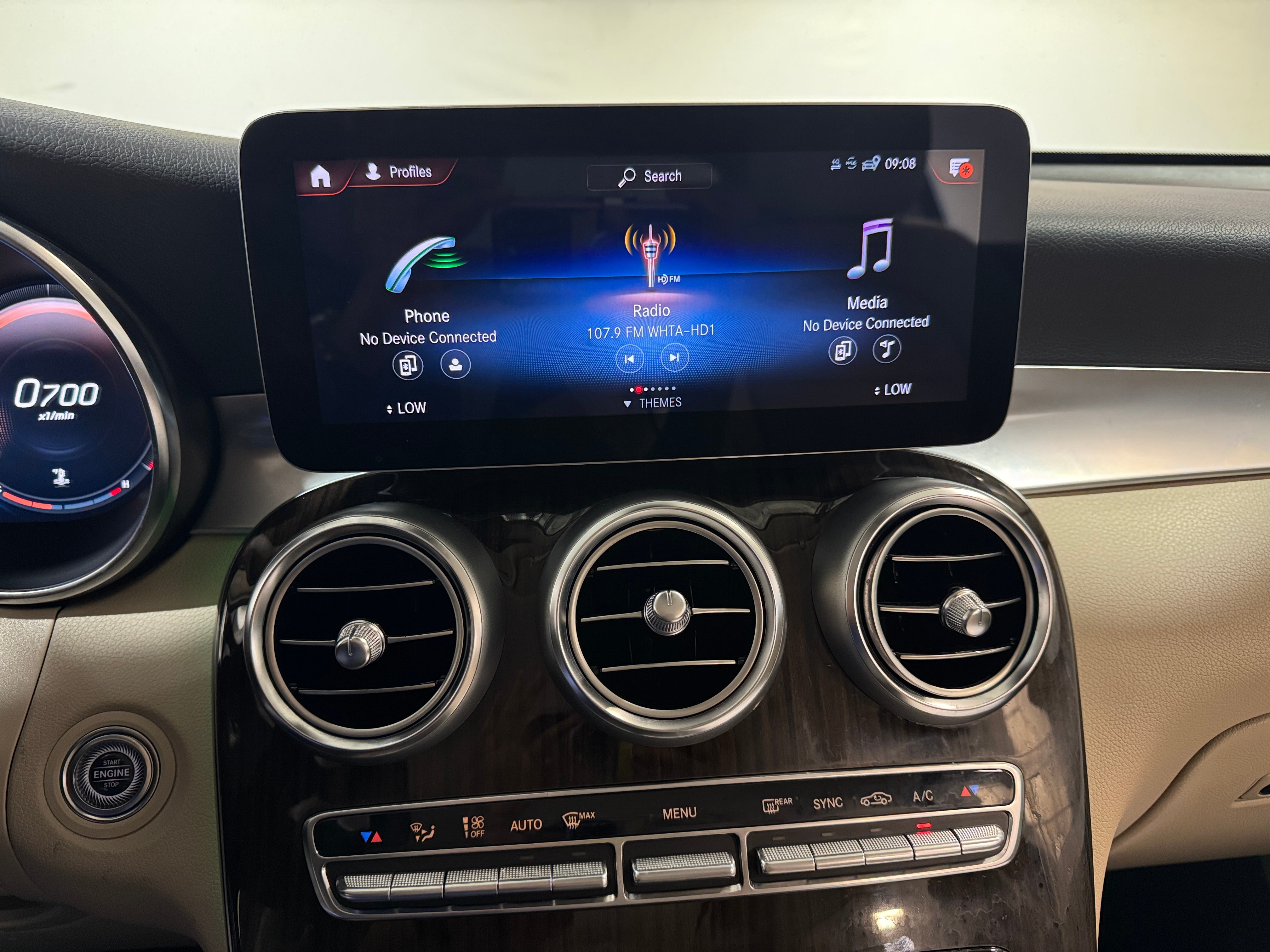 2022 Mercedes-Benz GLC 300 3