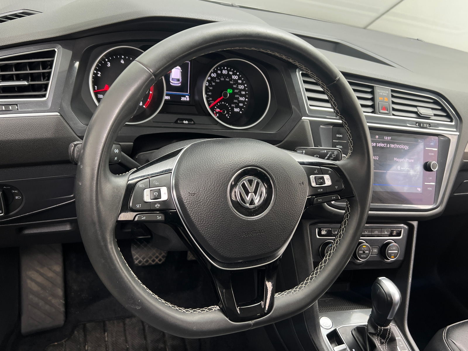 Thumbnail: 2021 Volkswagen Tiguan - 4