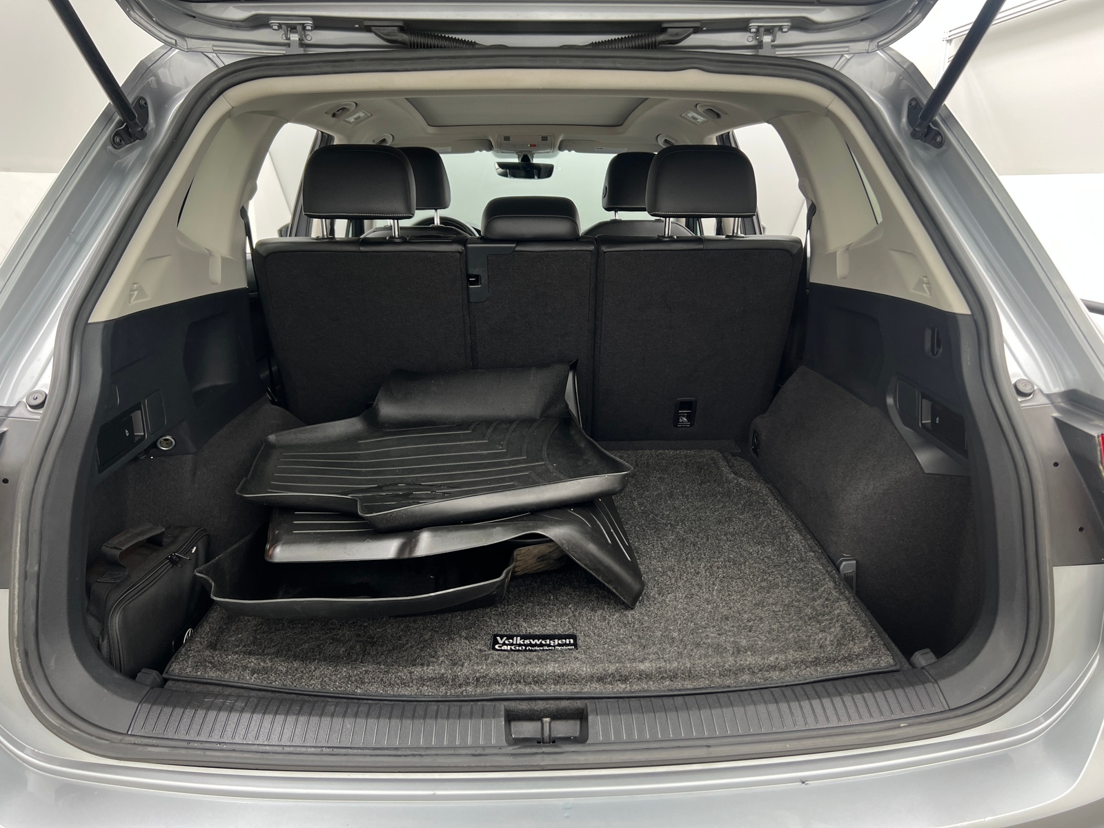 Thumbnail: 2021 Volkswagen Tiguan - 6