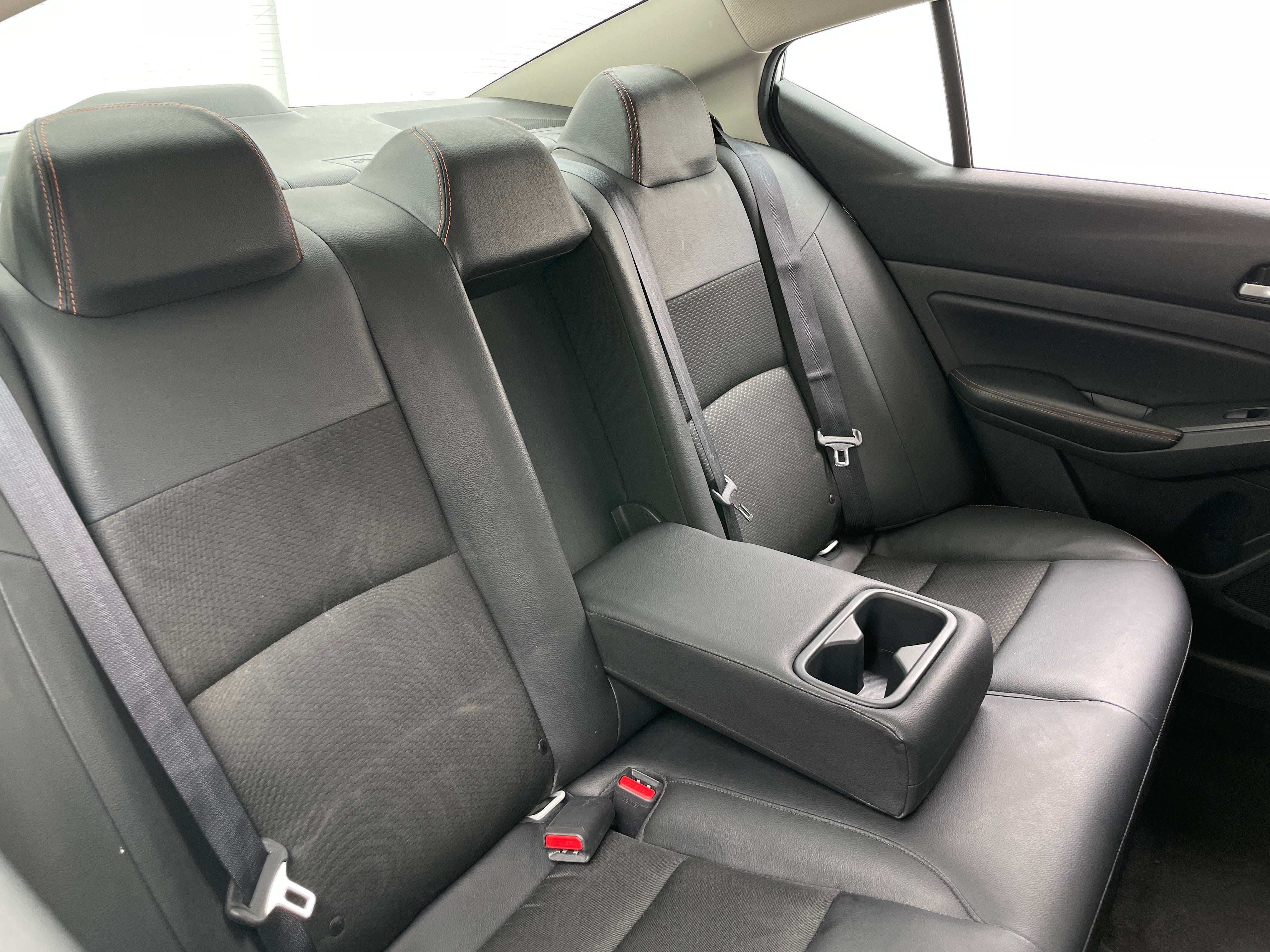 2022 Nissan Altima SR 6