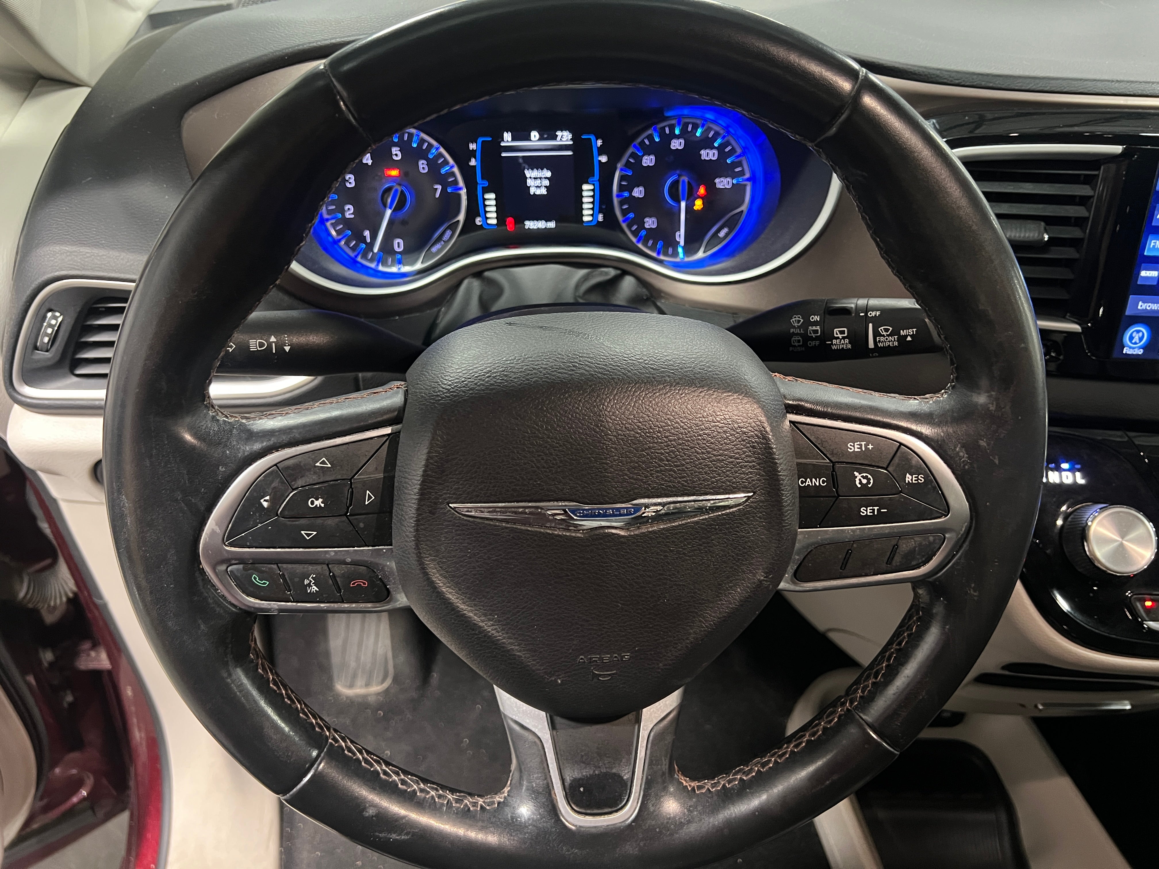 2017 Chrysler Pacifica Touring L 4