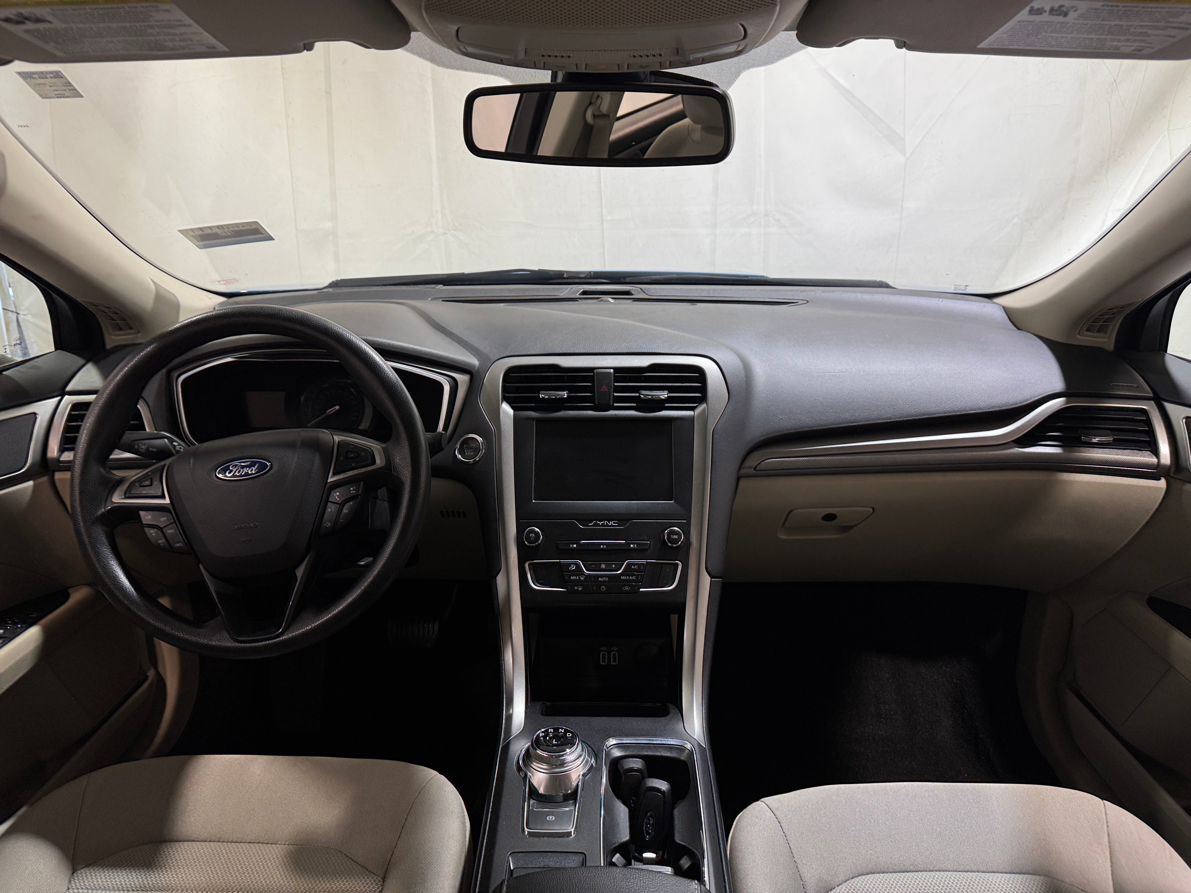 2020 Ford Fusion SE 3