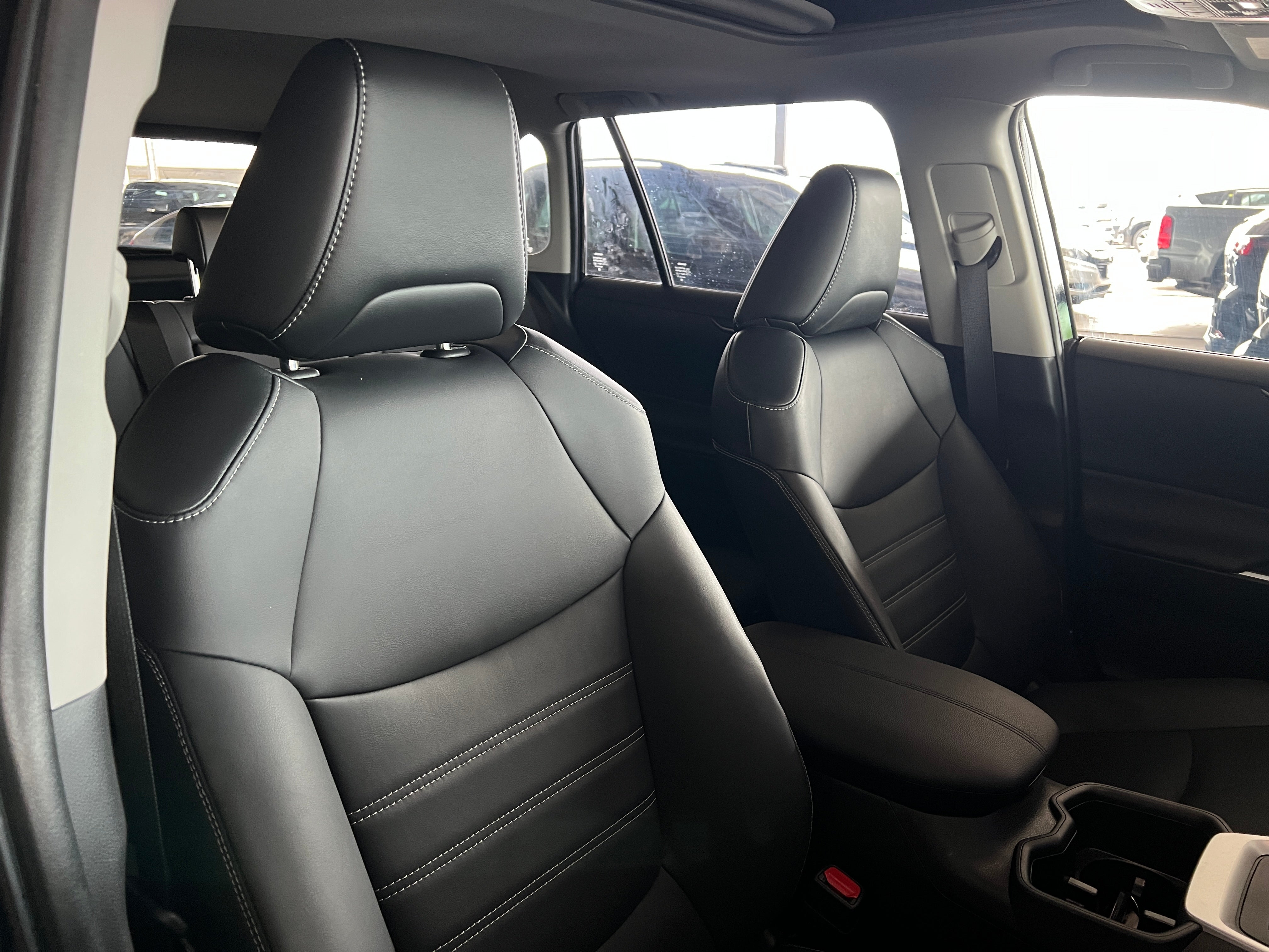 2023 Toyota RAV4 XLE Premium 2